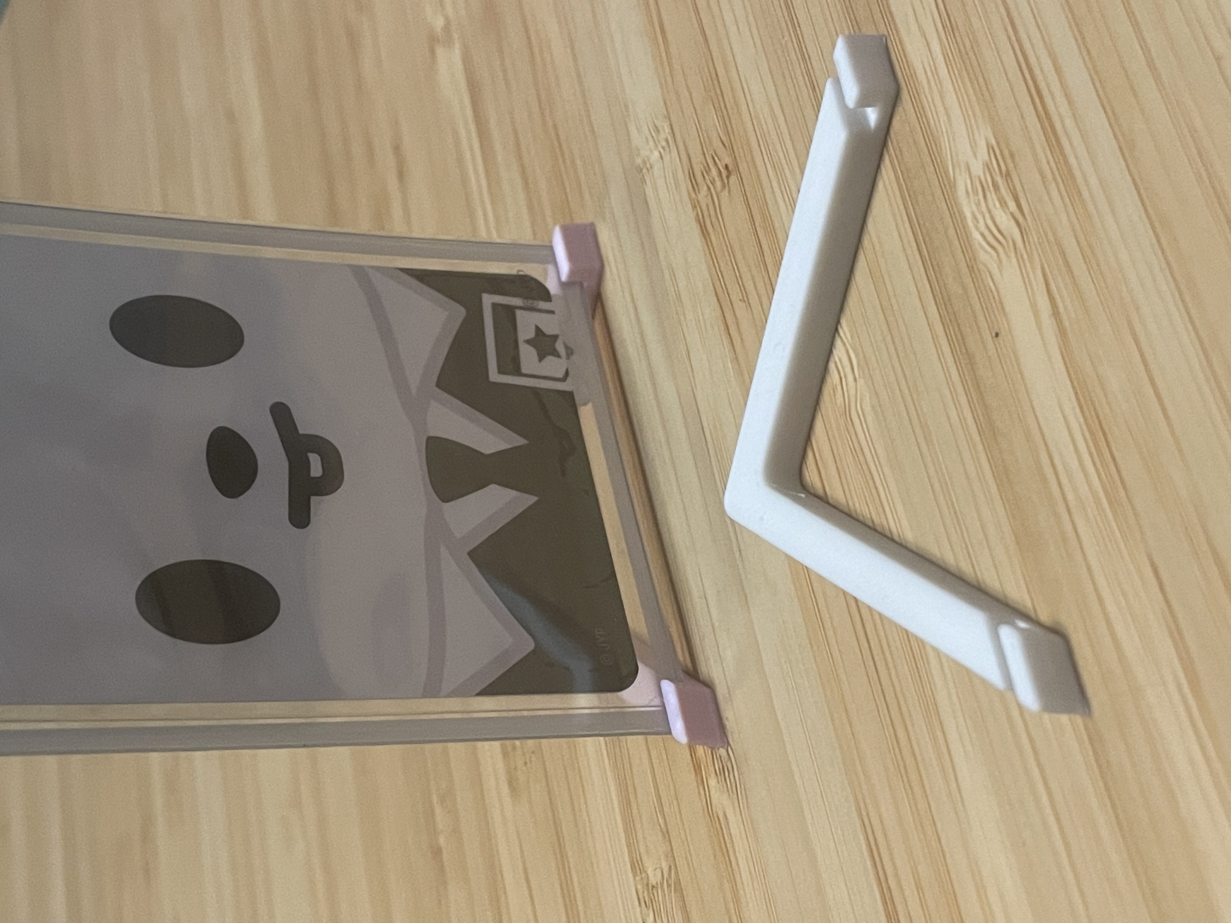 Minimalistic photo card holder