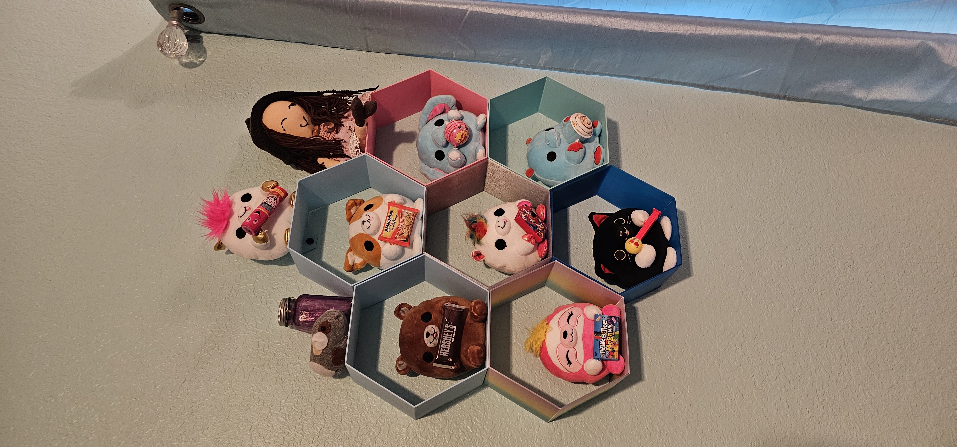 Miniatura 2 do modelo 3D Hex-A-Cube Shelf