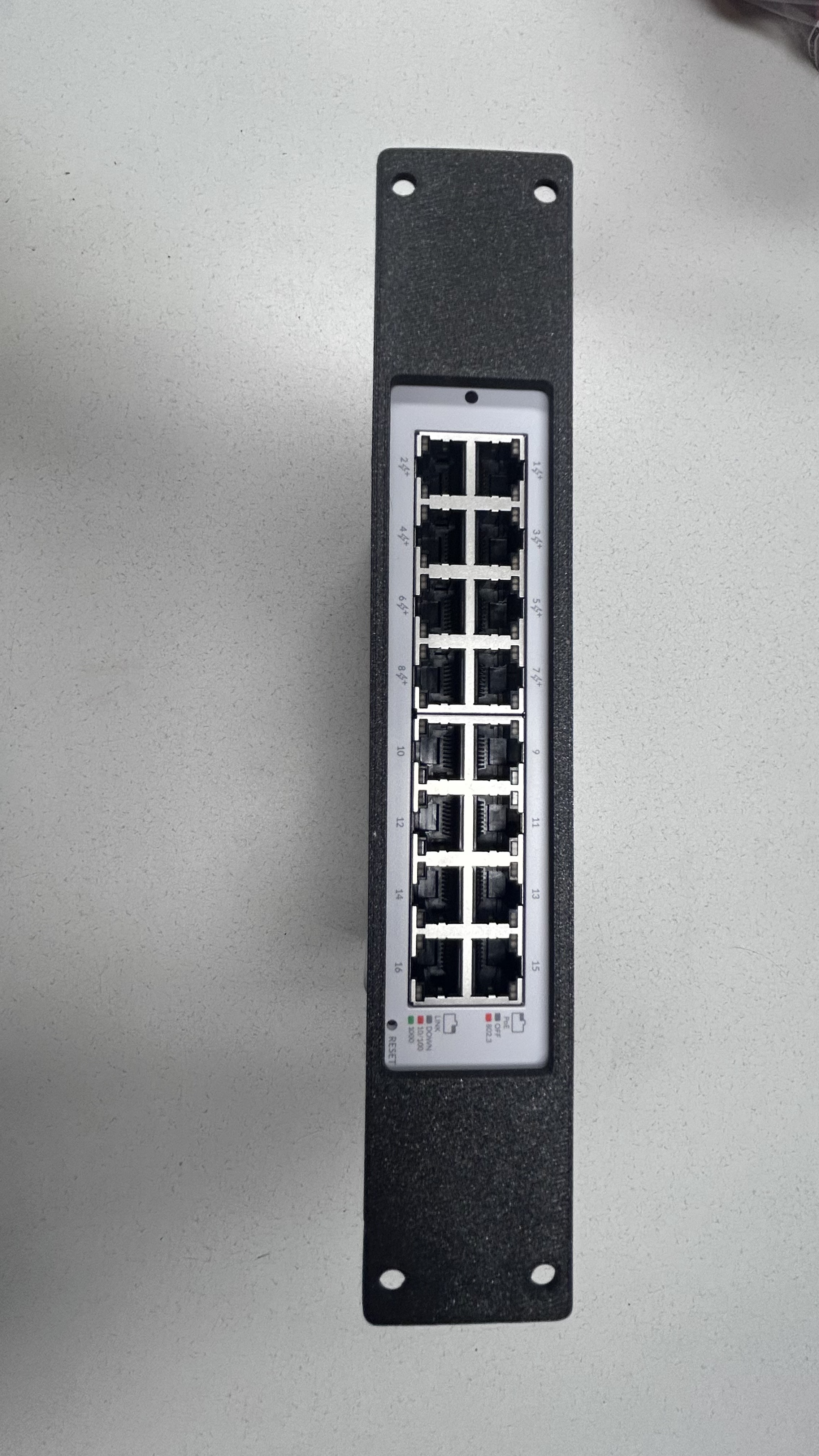 Ubiquiti Switch Lite 16 PoE 10 inch Half Rack Mount