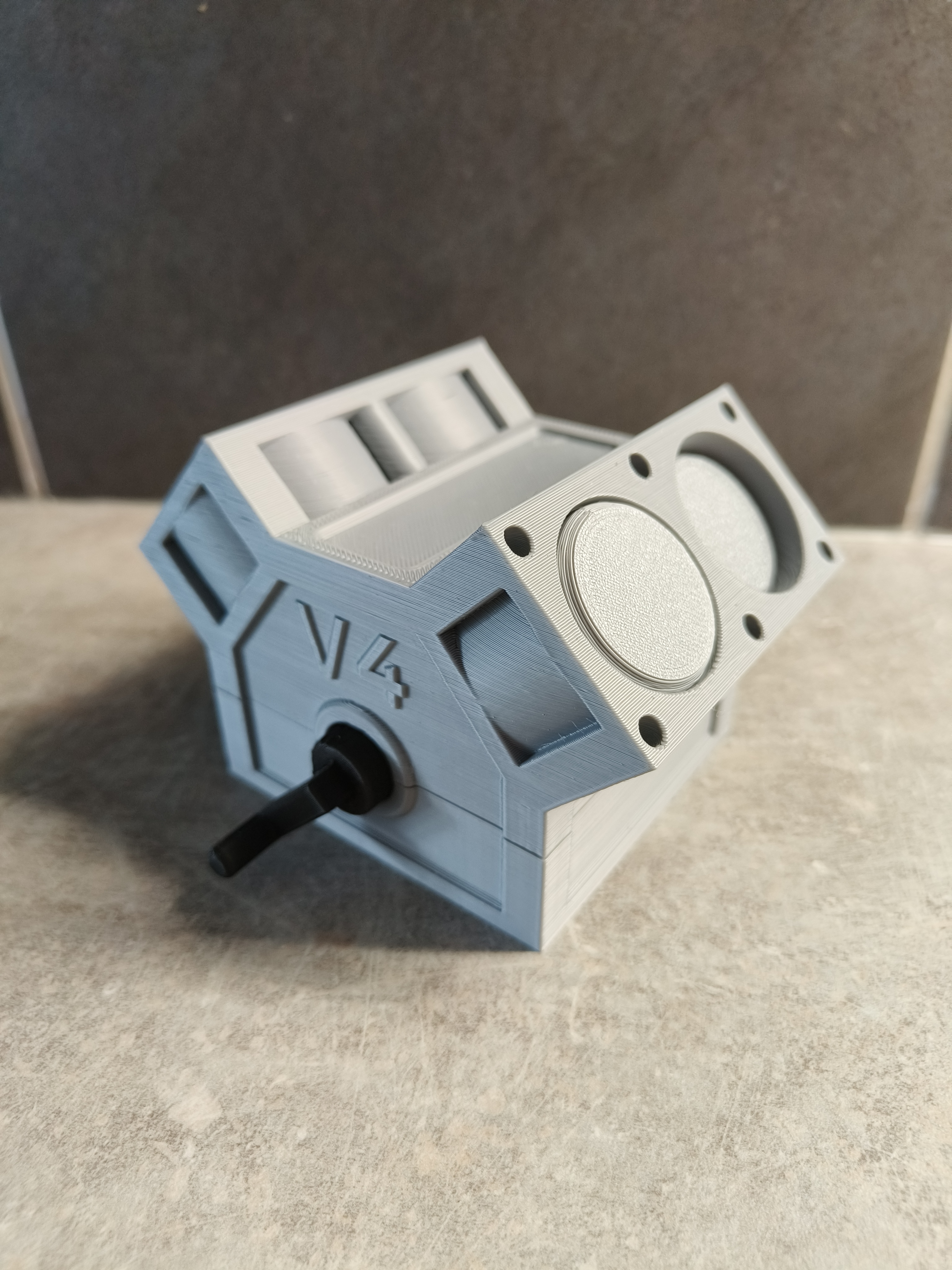 V4 Engine (Mechanical Movement)