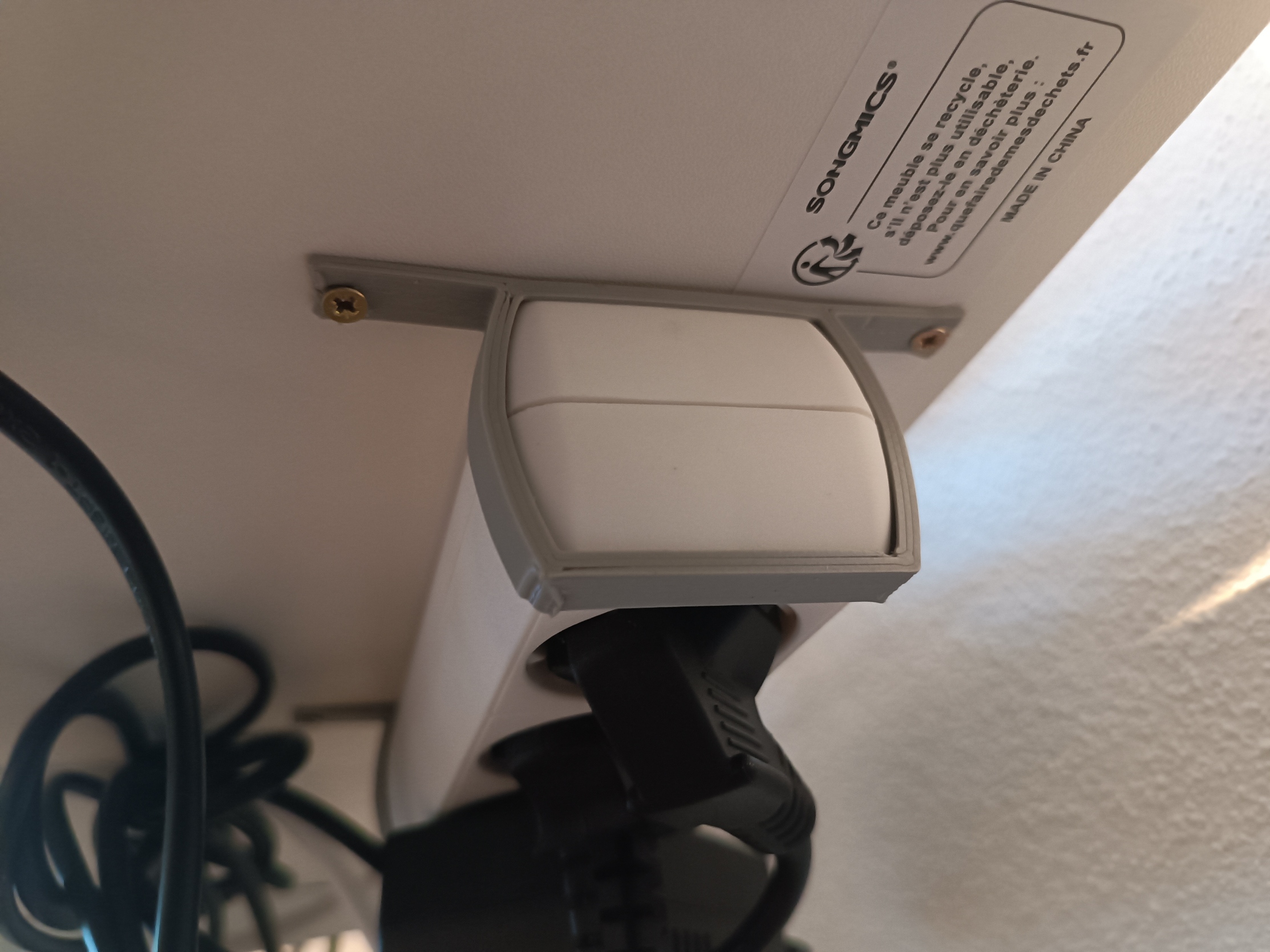 Multiple socket holer