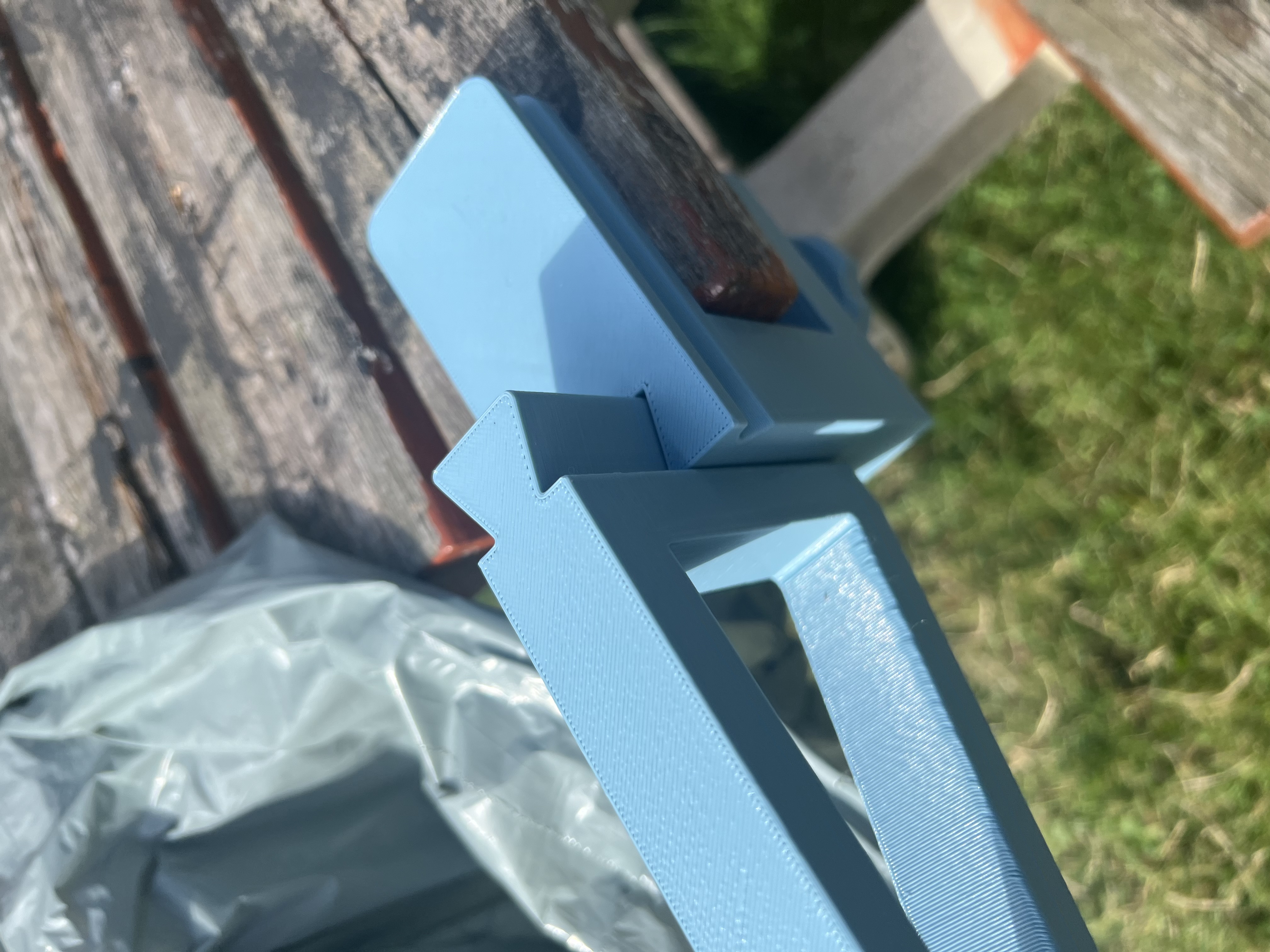 Picnic Table Trash Bag Holder by EcoDad Download free STL model