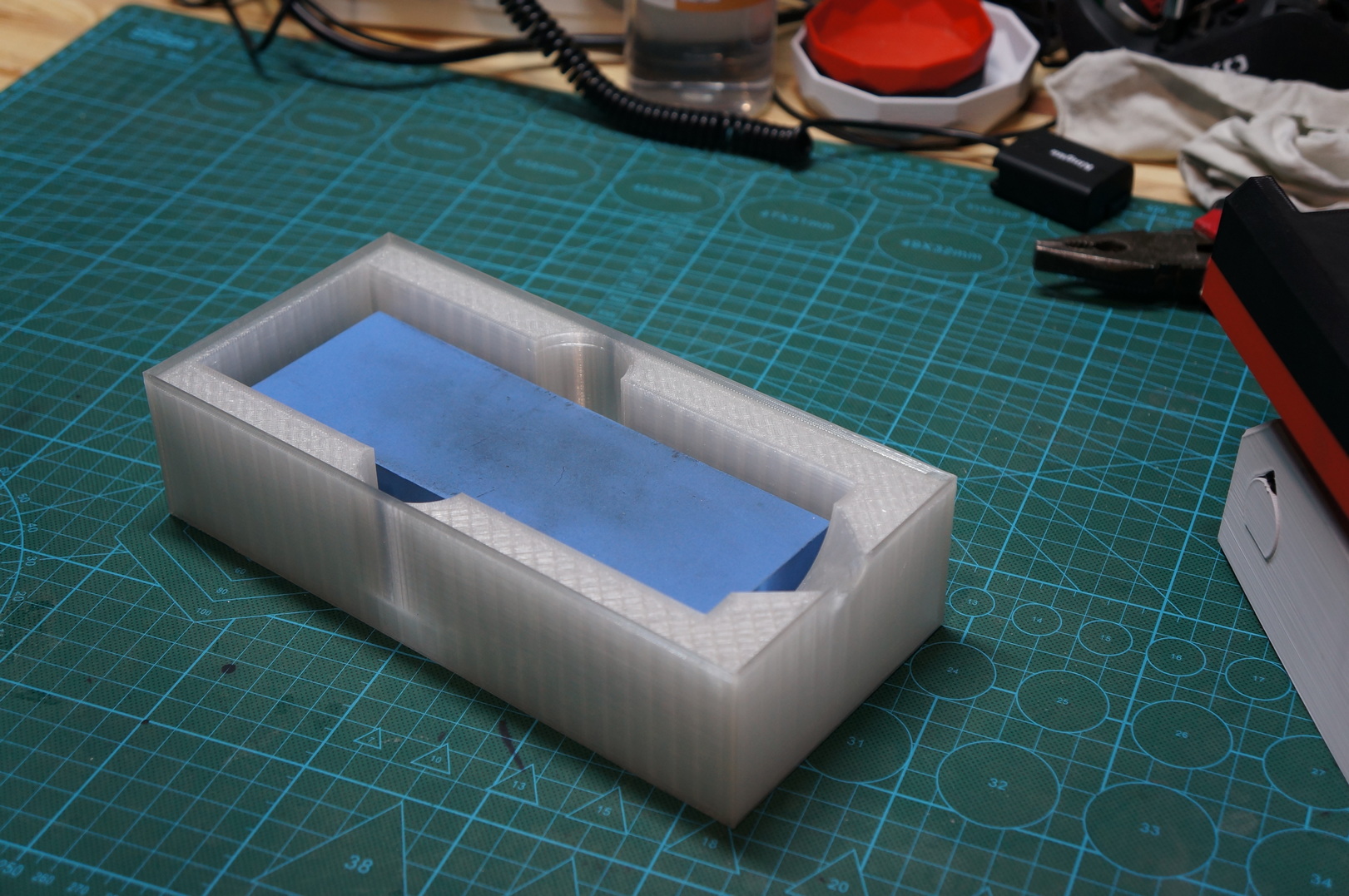 Whetstone wet box and stand for @firstgizmo's Knife Sharpener