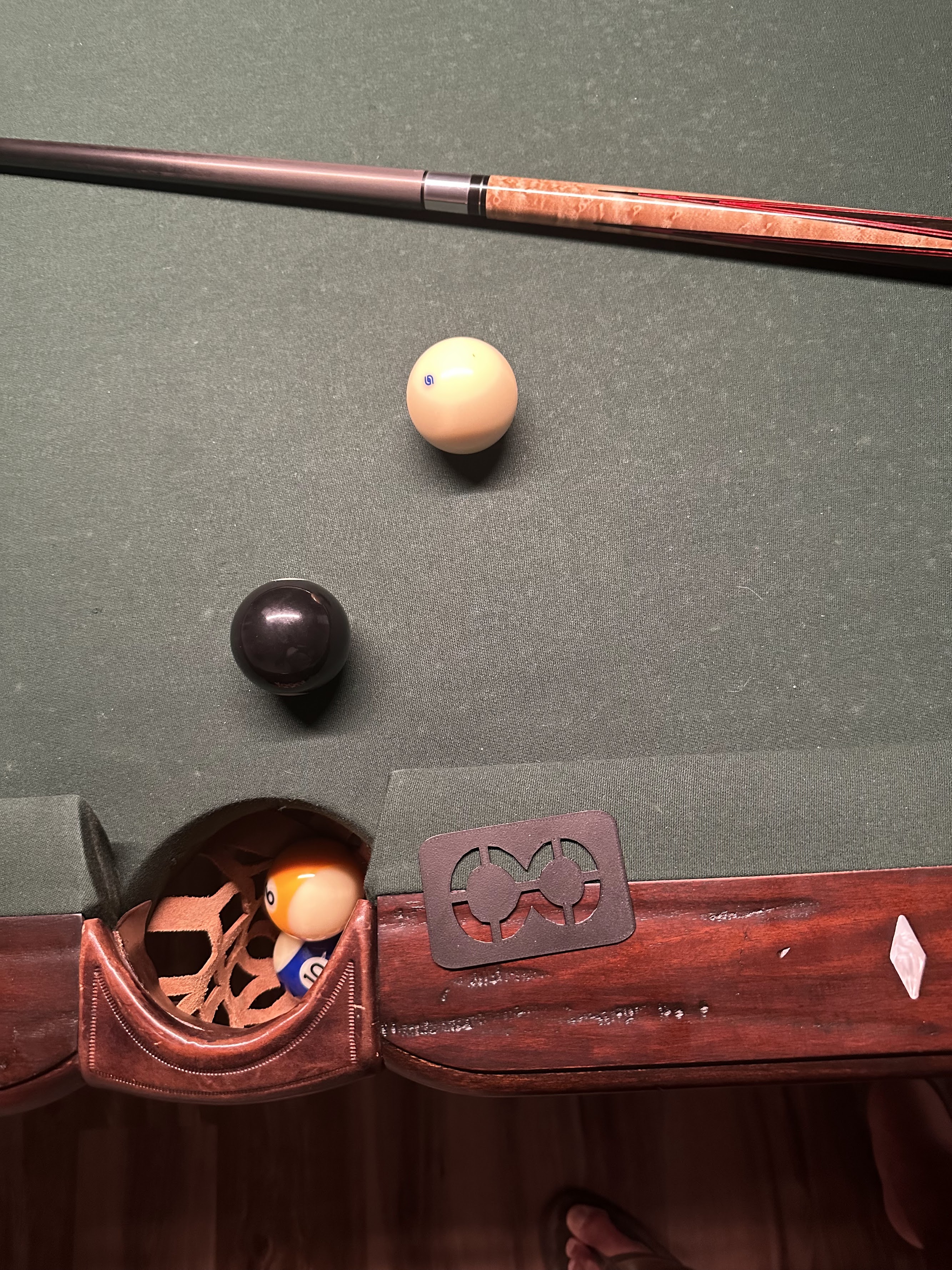 8-Ball marker for APA / pool games. Credit card sized to fit in your wallet