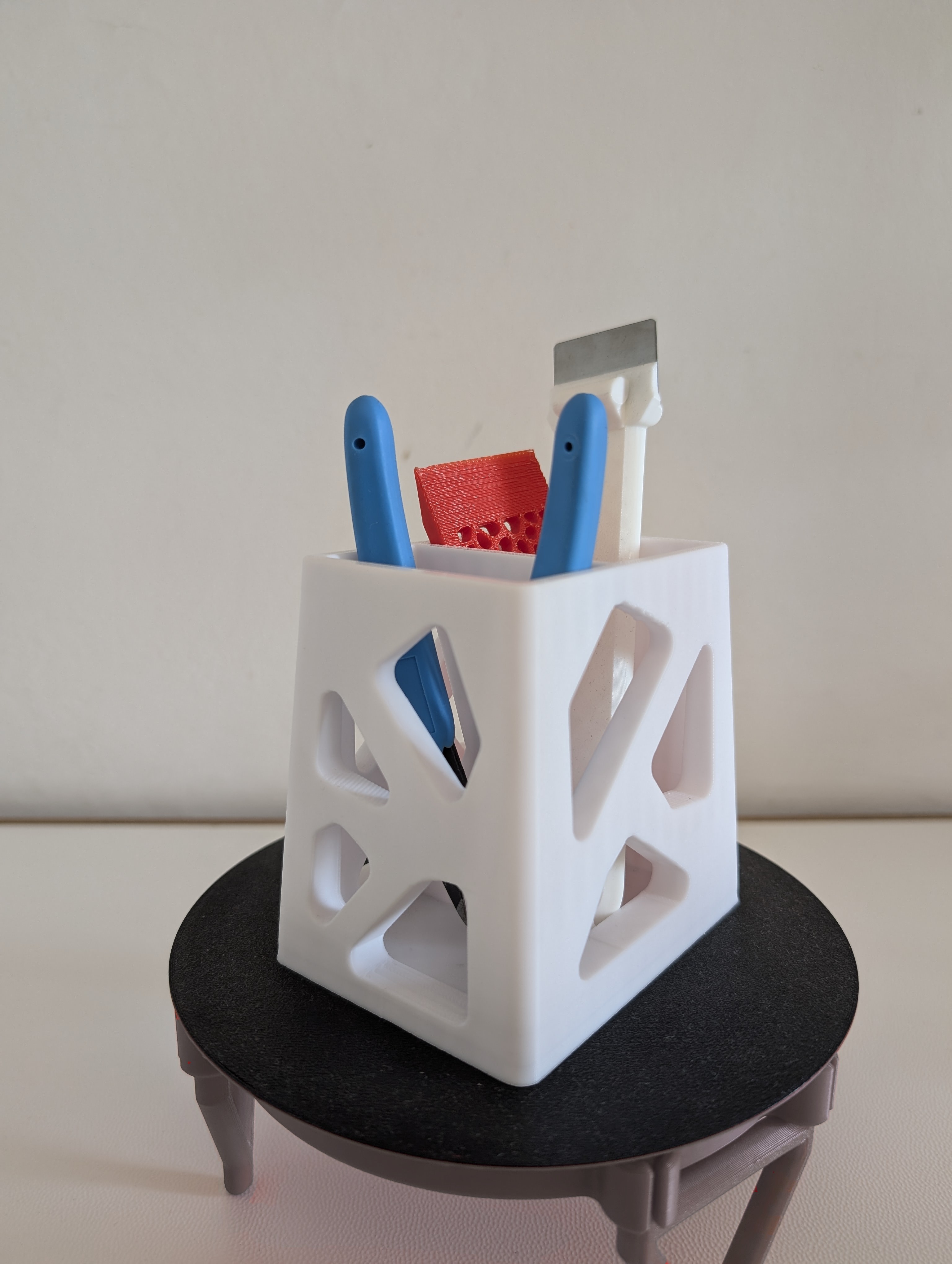 Stationary holder