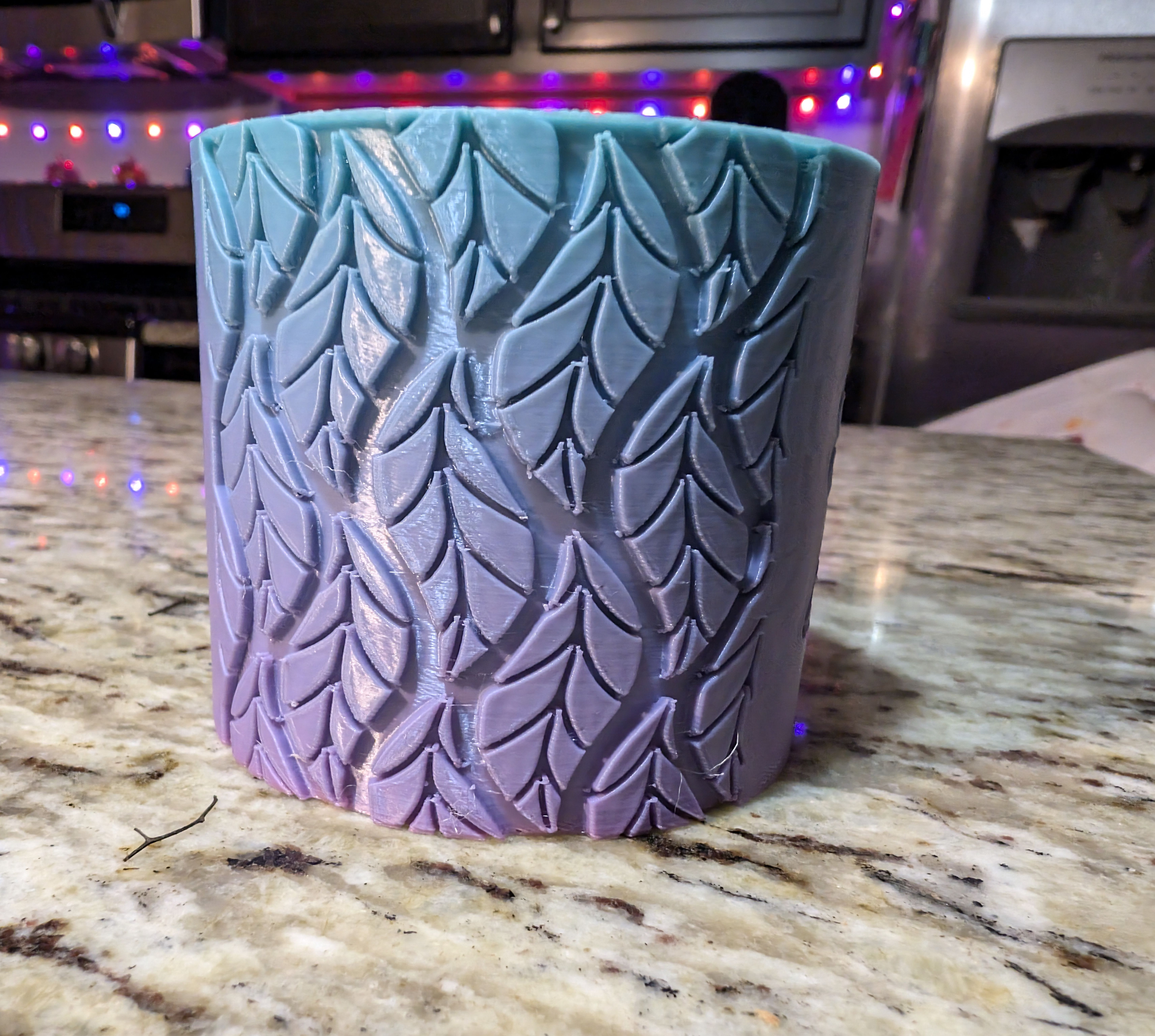 Hello Leaf Planter