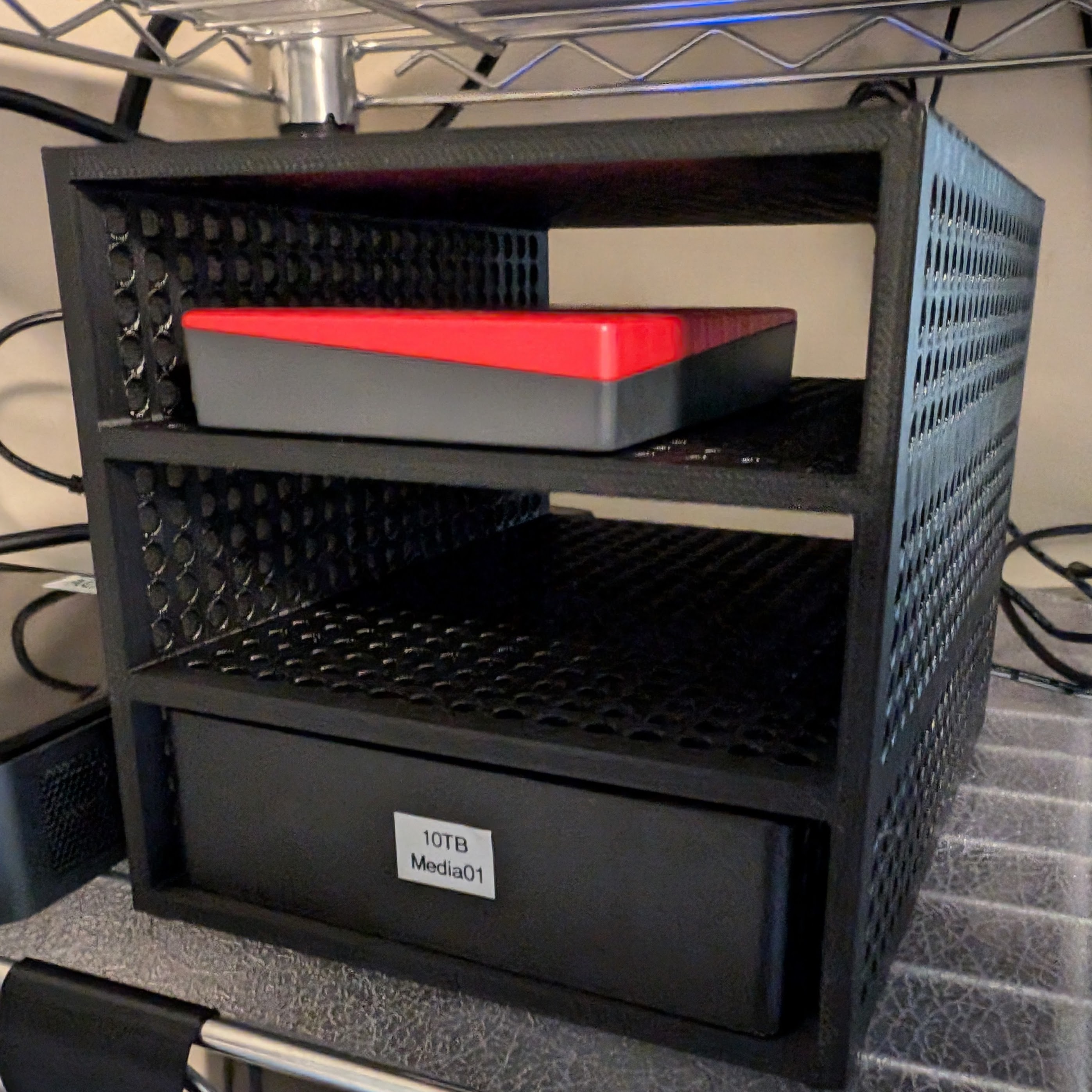 Rack for Three 3.5 inch External Hard Drives von IvyMike | Kostenloses ...