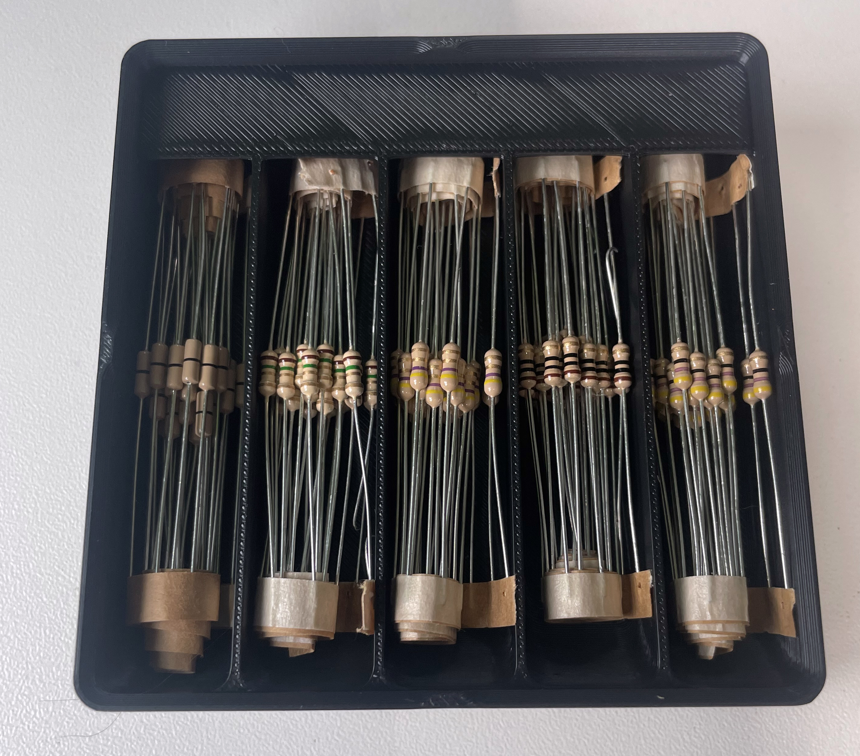 Gridfinity resistor storage bin (gridfinity pin compatible)