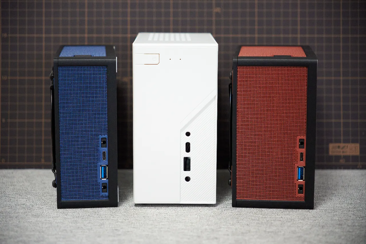 DeskStudio custom case for ASRock DeskMini by kaji