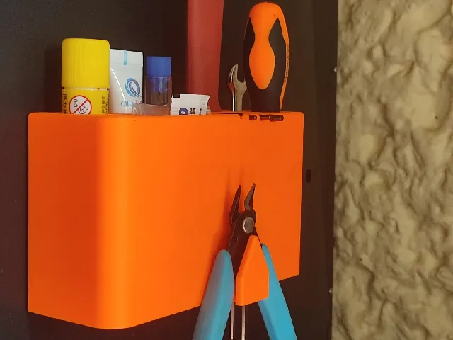 A tool holder for QiDi Q1 Pro