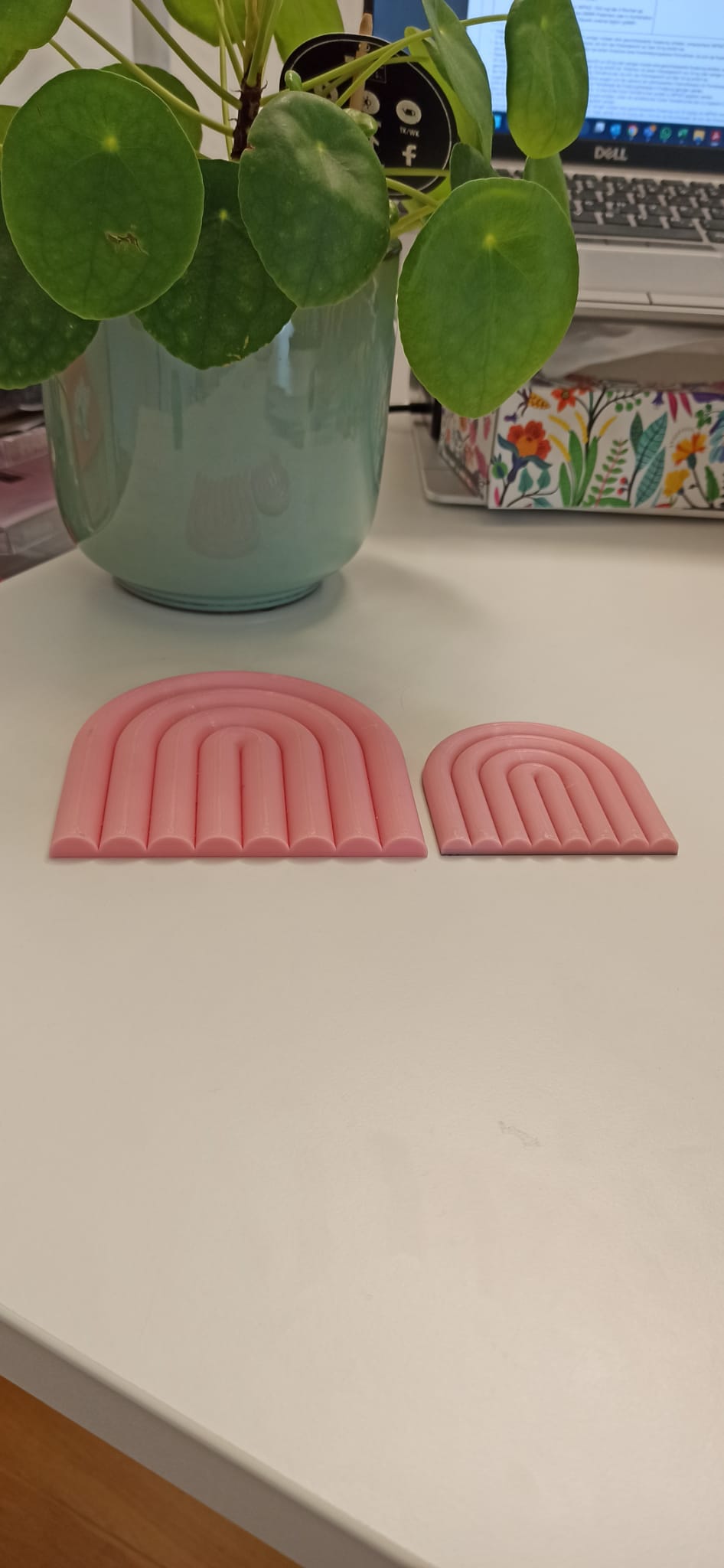 Miniatura 5 do modelo 3D Rainbow Coaster
