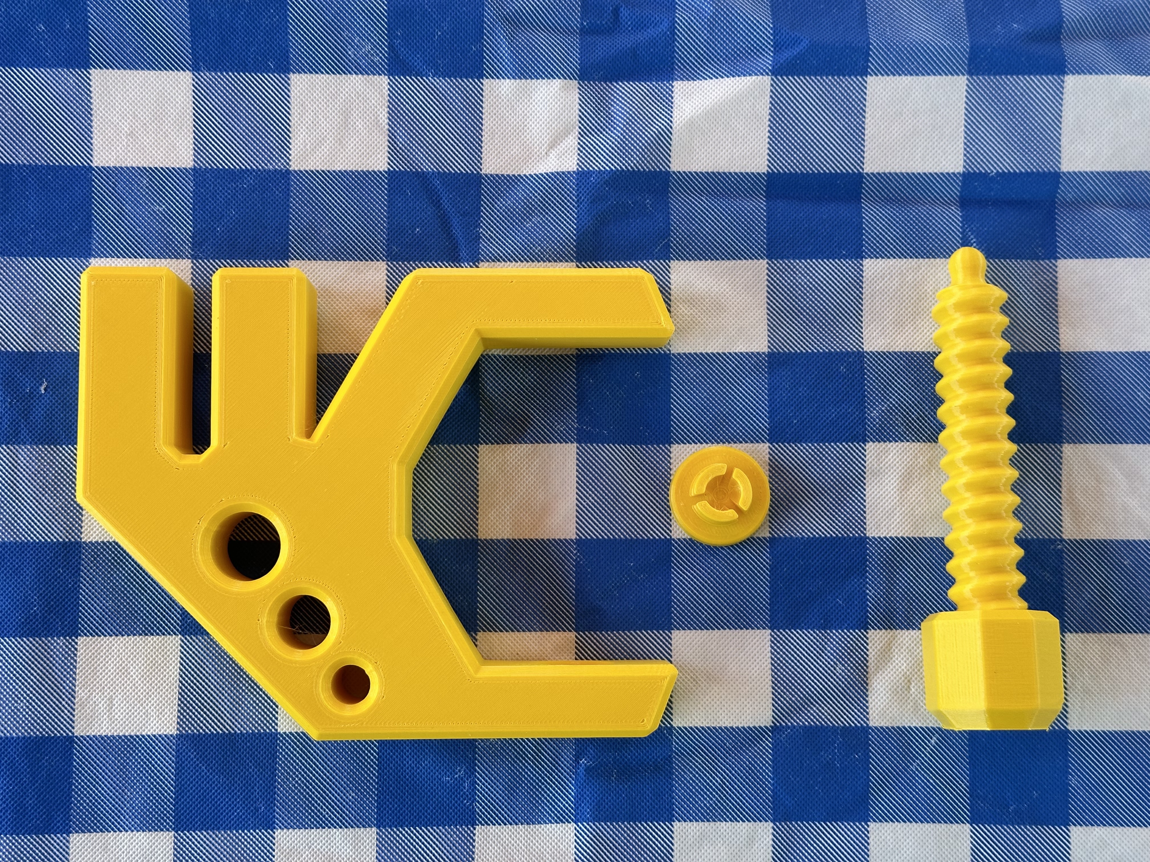 Miniatura 2 do modelo 3D Multi-Use Camping Clamp