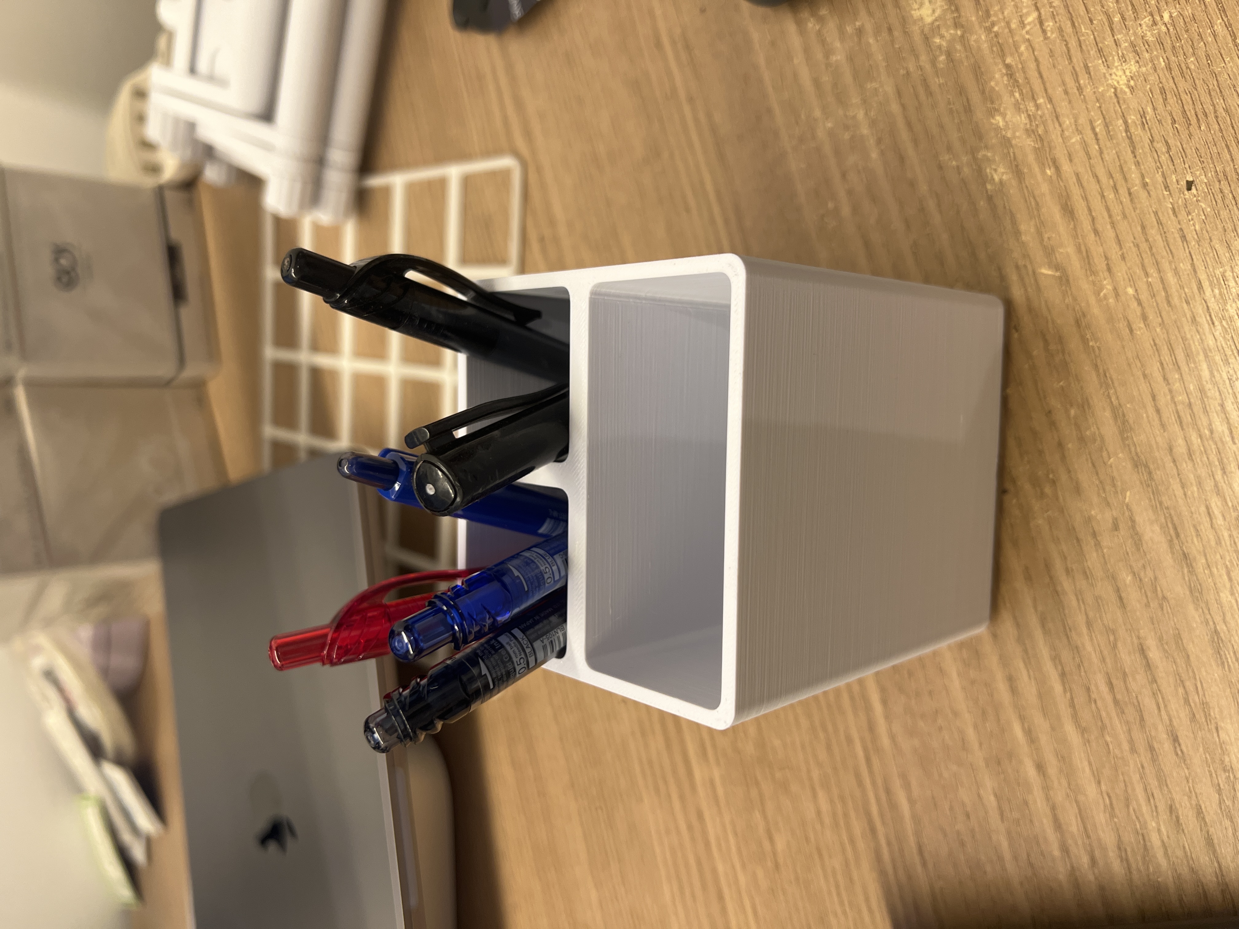 Gridfinity pen holder