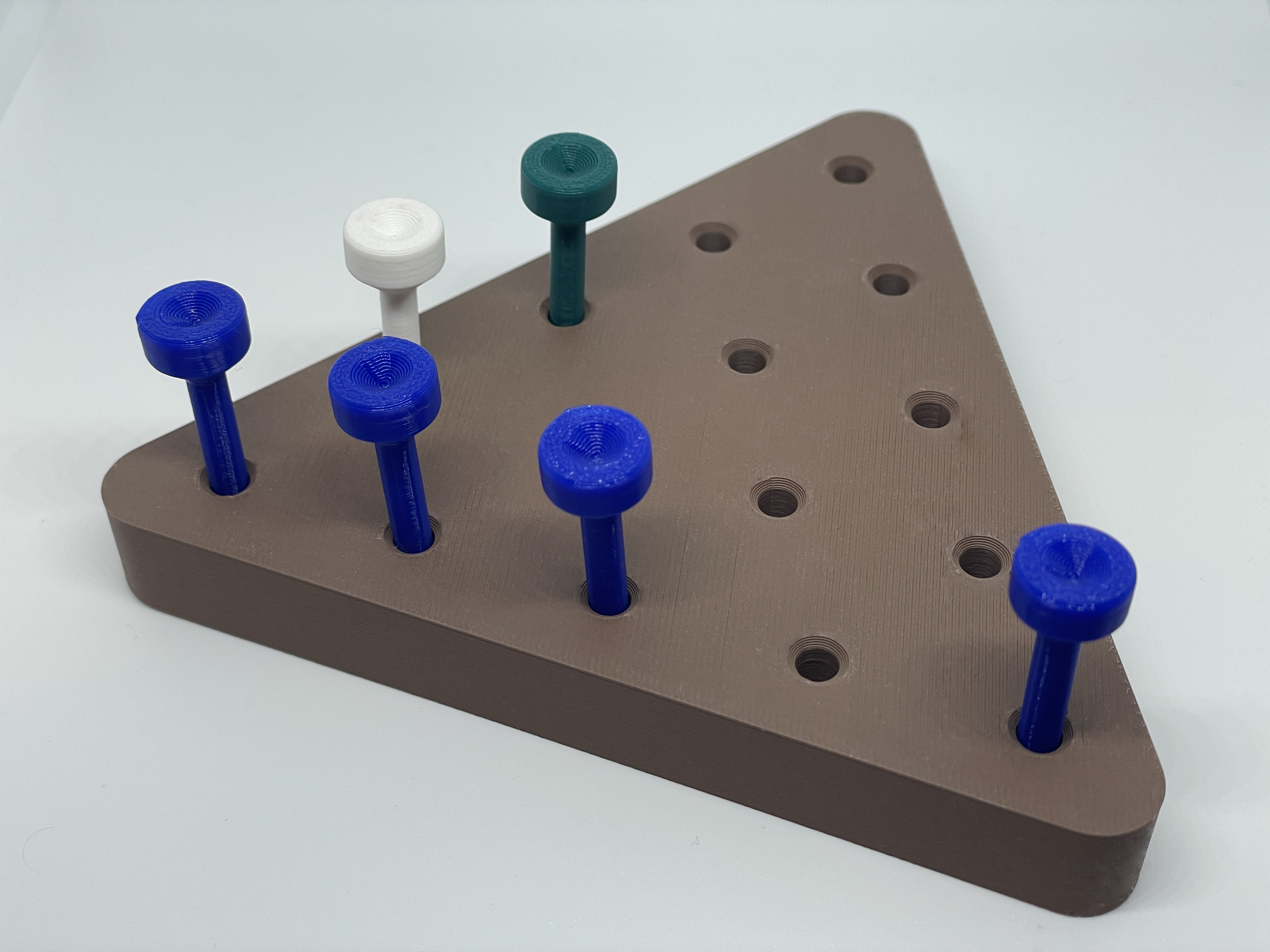 Miniatura 2 do modelo 3D Triangle Peg Game