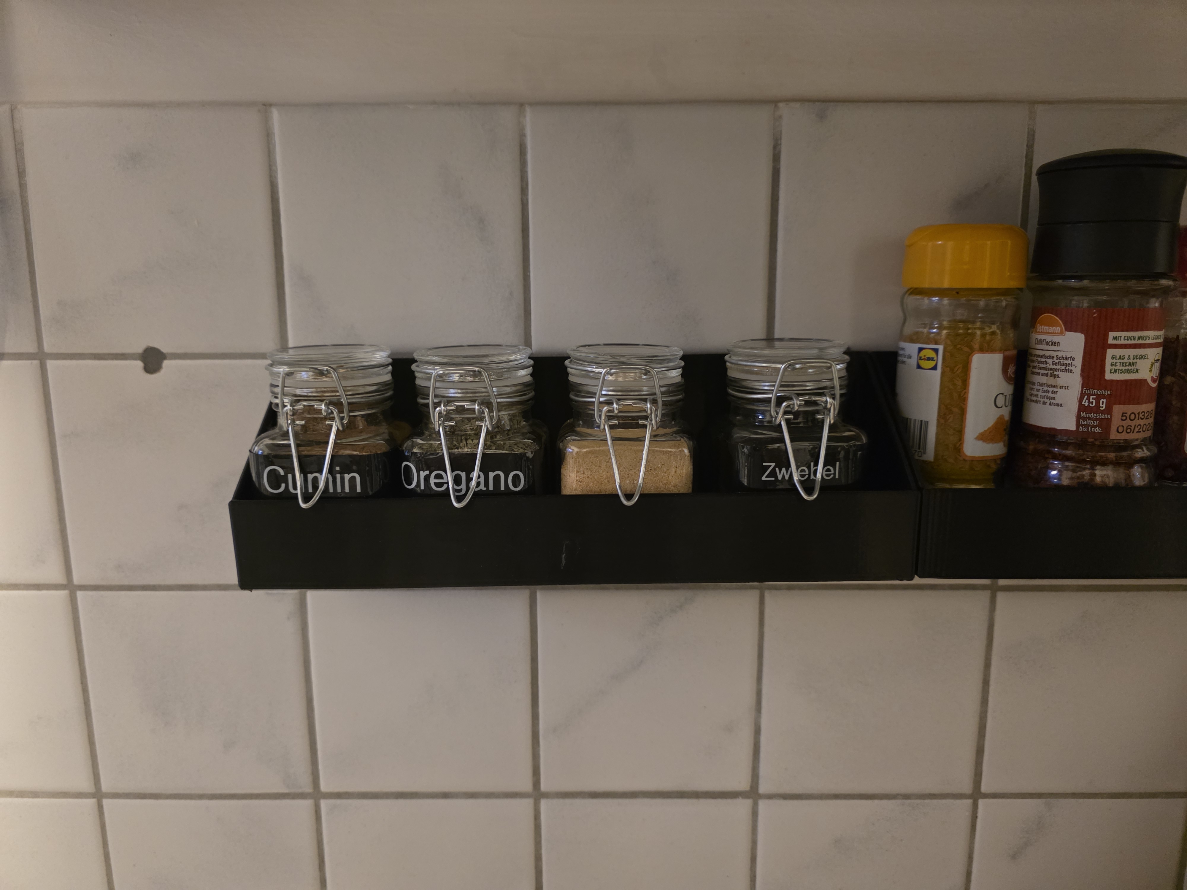 Spice shelf