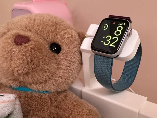 Apple Watch Stand for Bed Rail