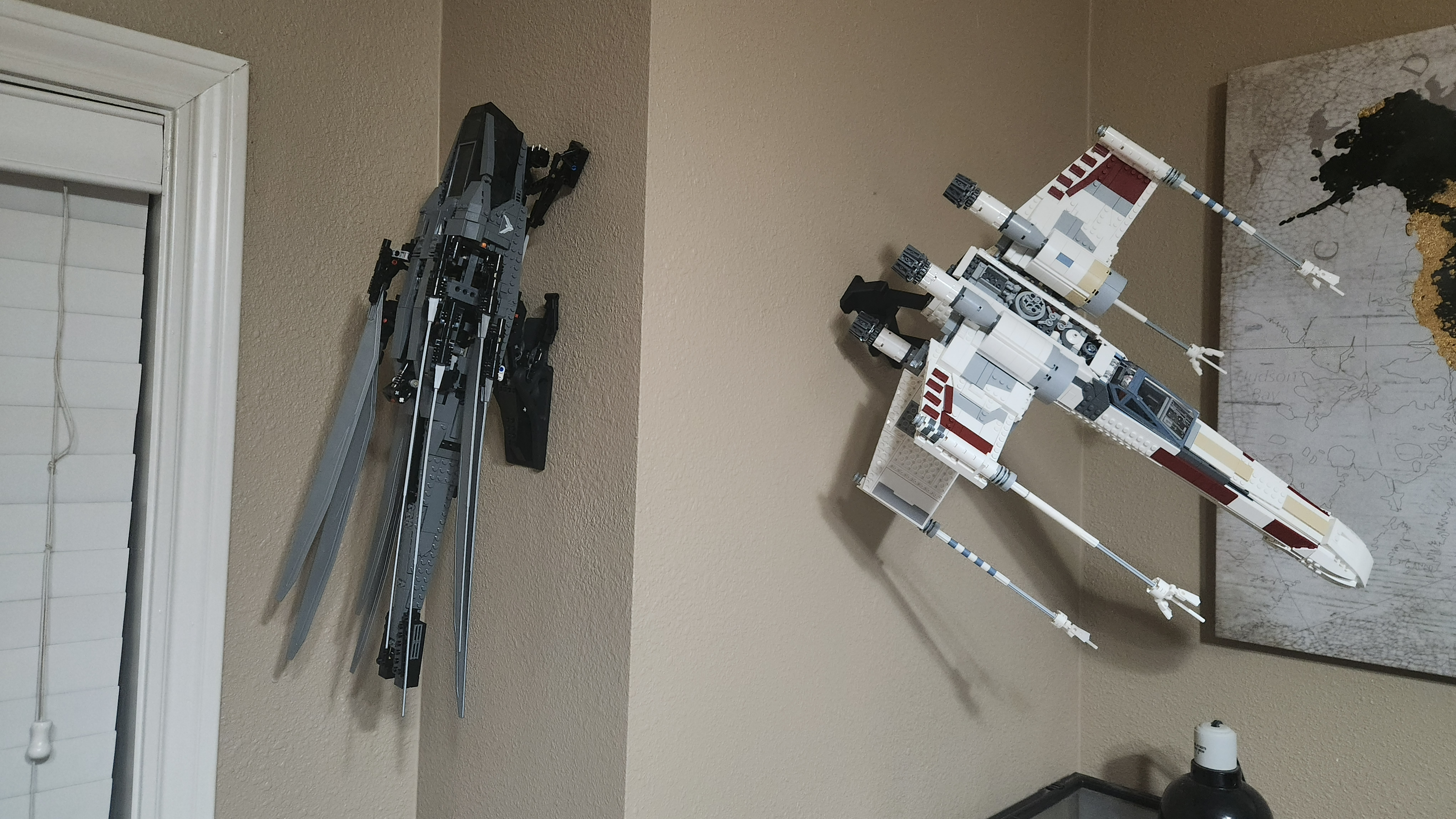 Lego Dune Atreides Royal Ornithopter Wall Mount (10327)