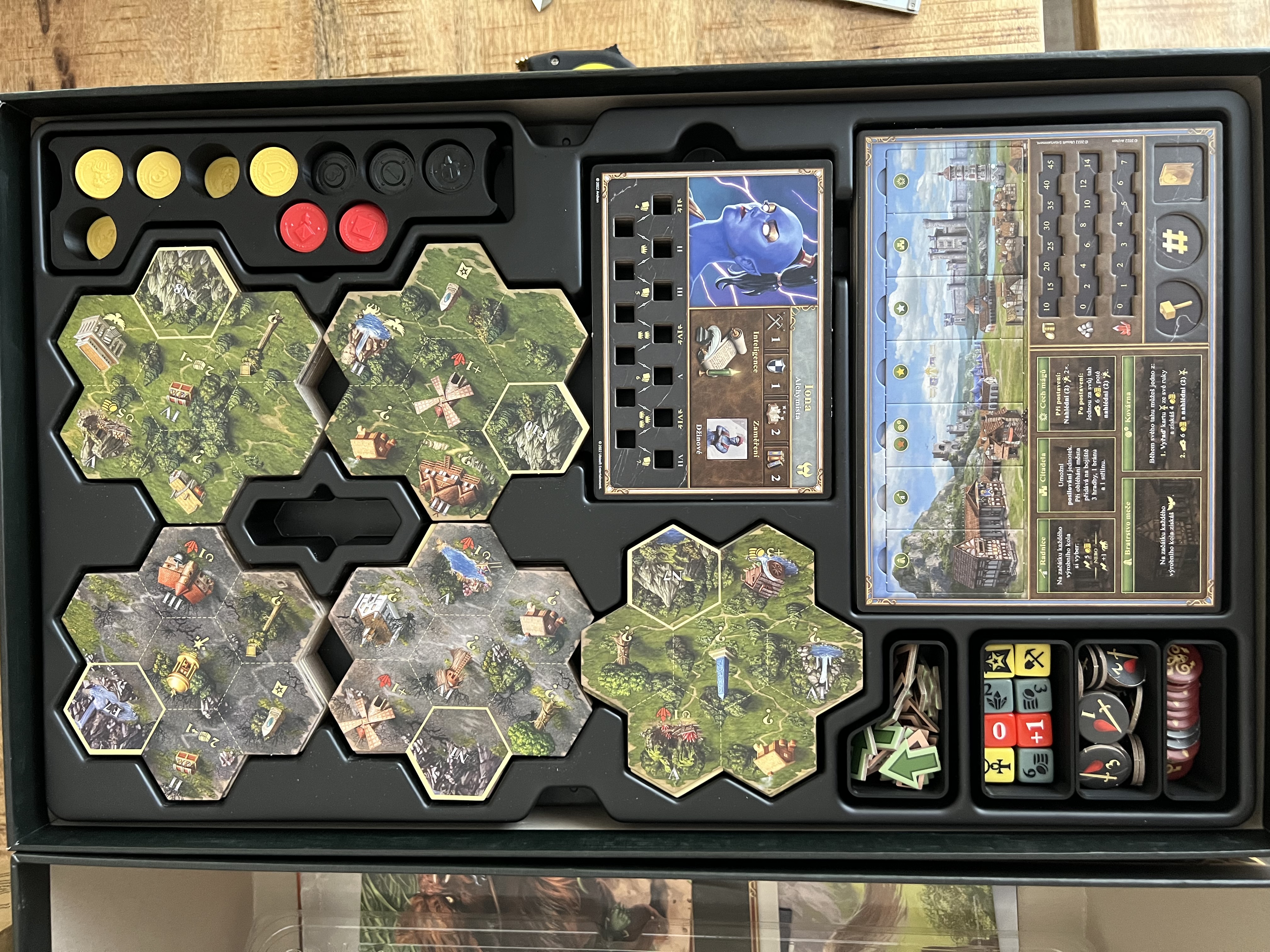Heroes of Might & Magic III: Board Game BIG BOX inlay