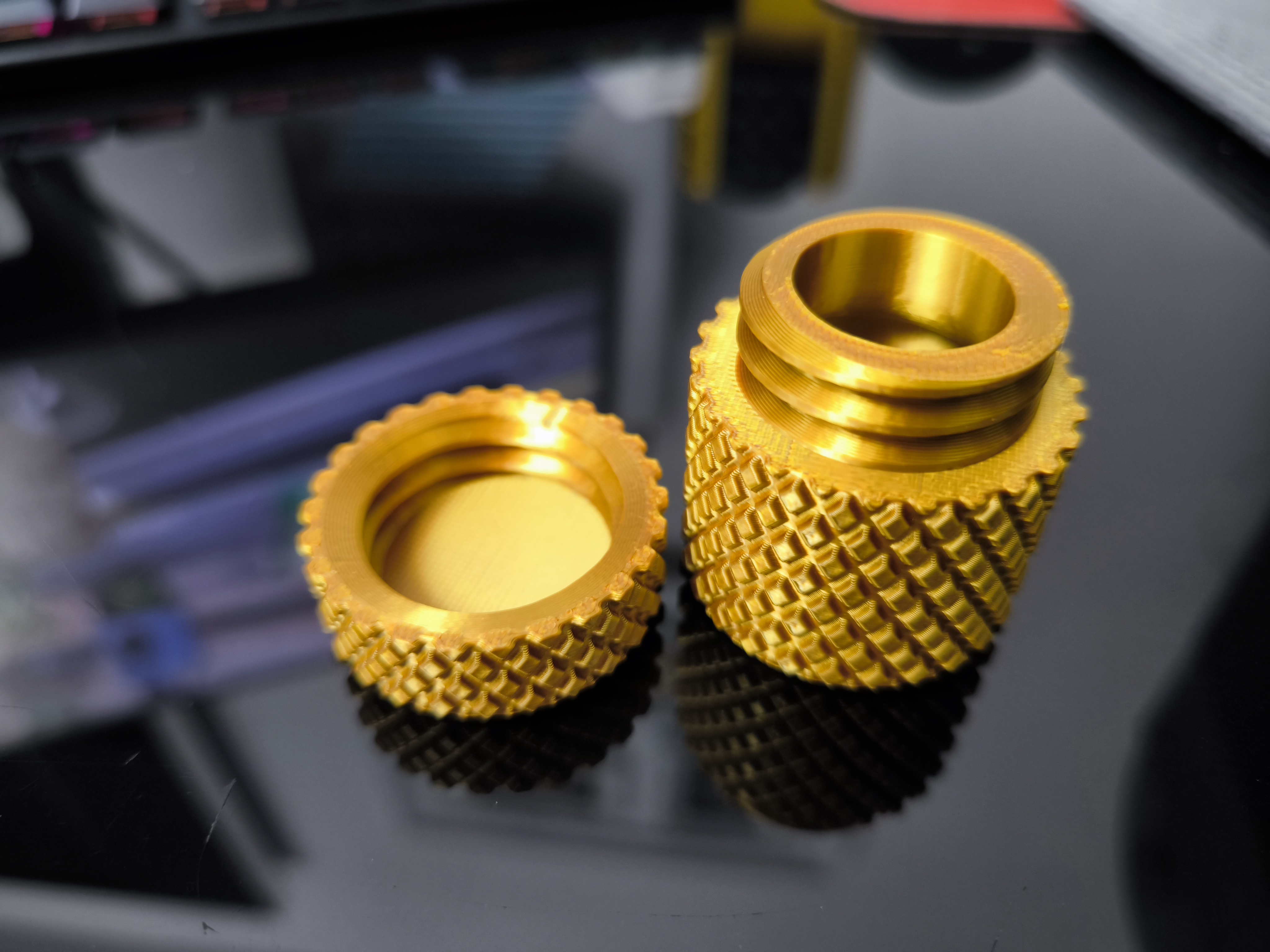 Miniatura 5 do modelo 3D Knurled Container Tooth Edition