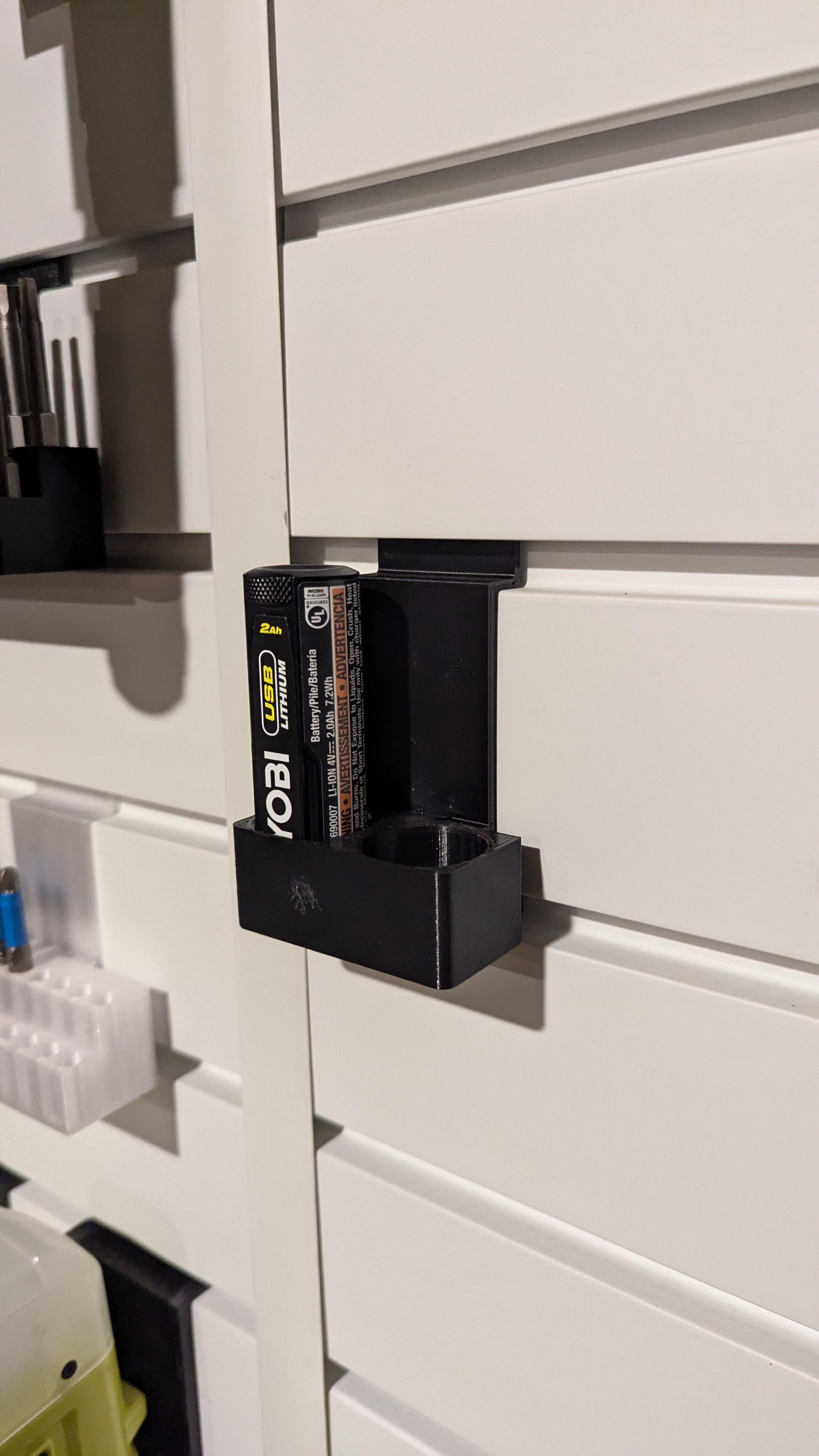 Power Tool & Battery Slatwall Mount Holder for Ryobi USB