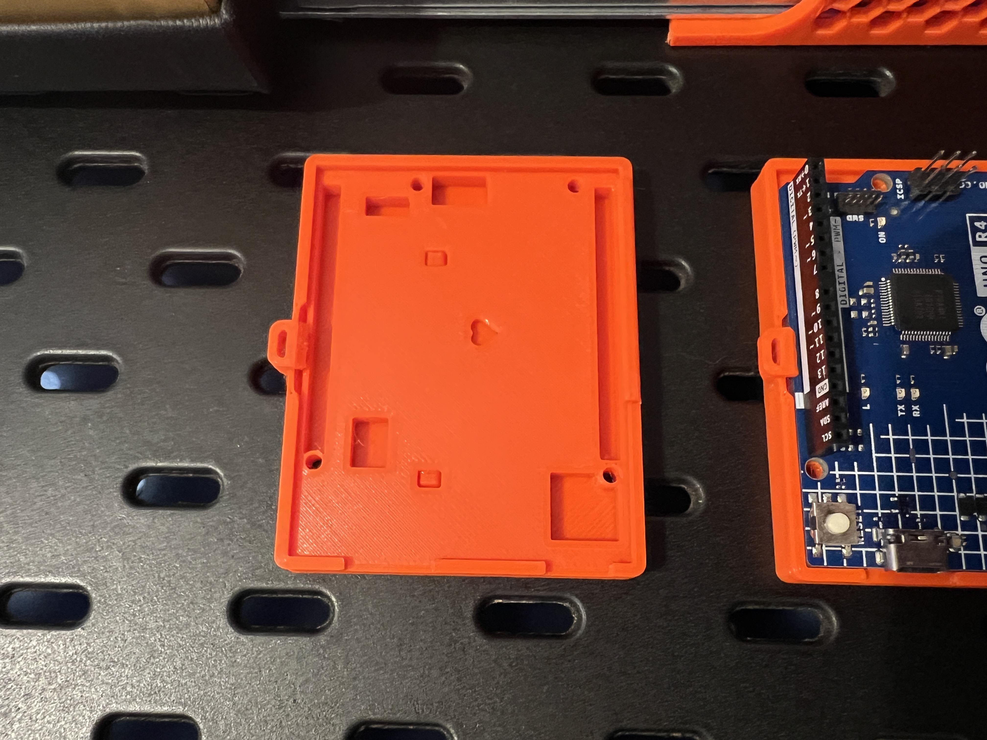 SKADIS Support ARDUINO Uno R4 MINIMA / WIFI by WhyNoTheFuture ...