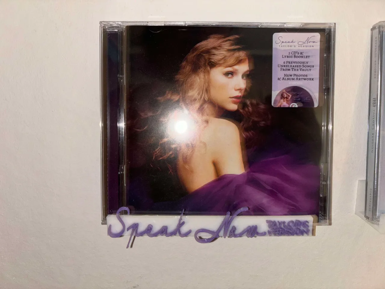 Taylor Swift, Speak Now (taylor＇s version), CD holder wall