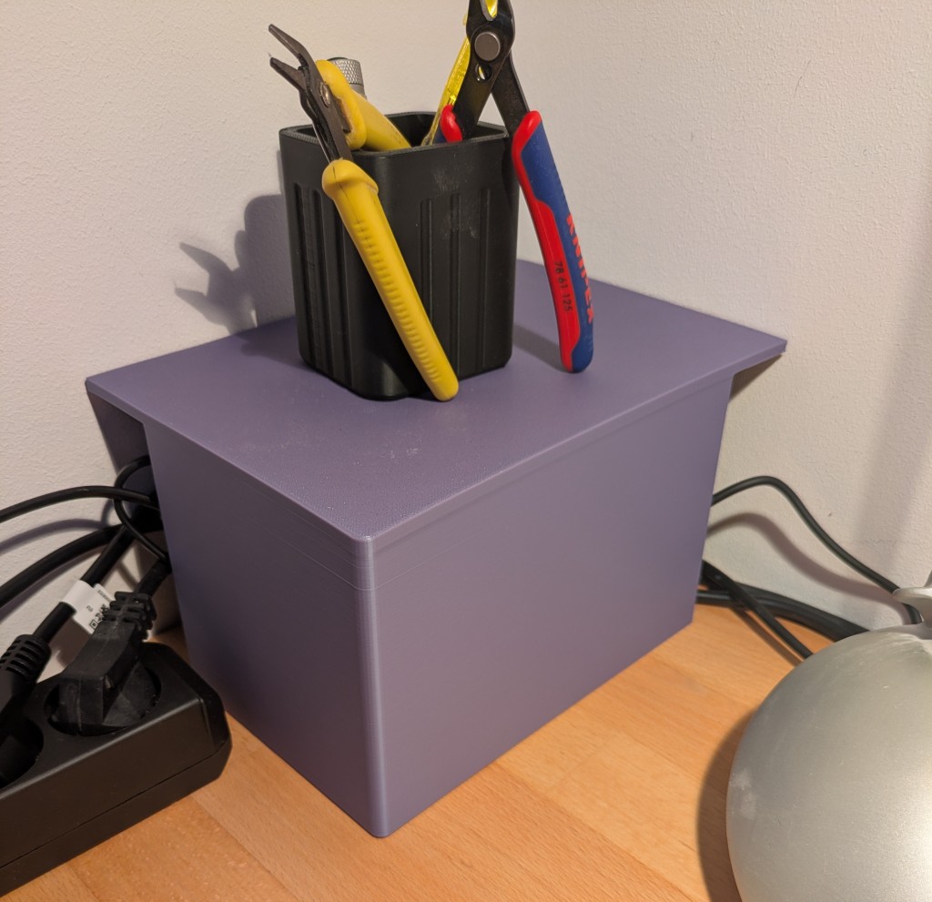 Eckregal desktop corner shelf