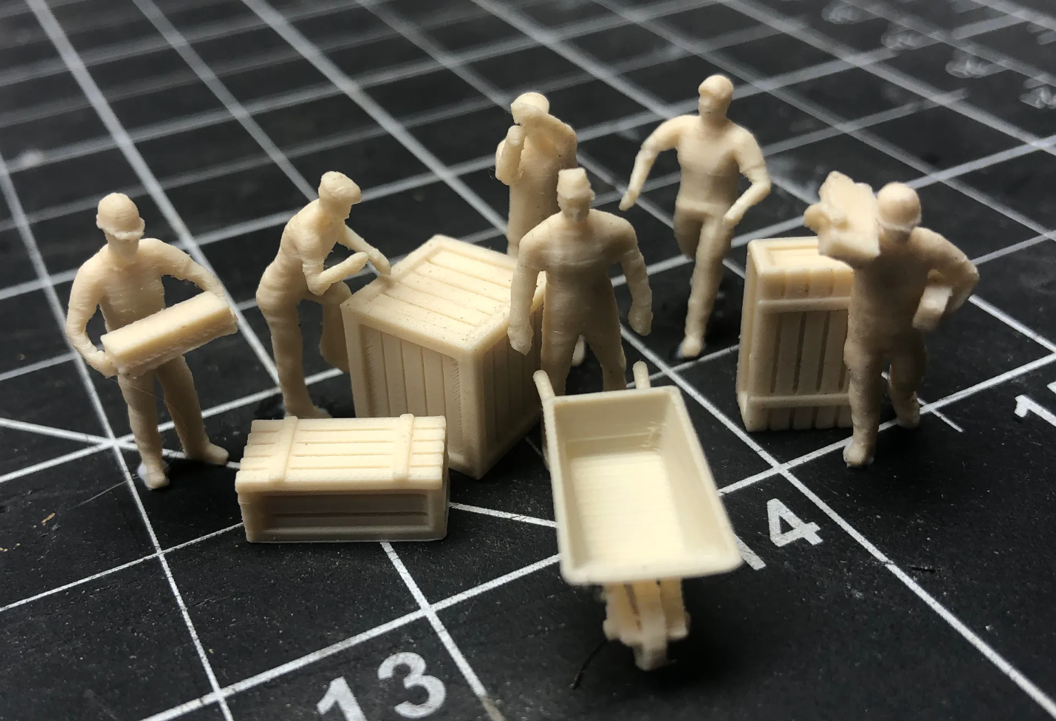 HO scale workers