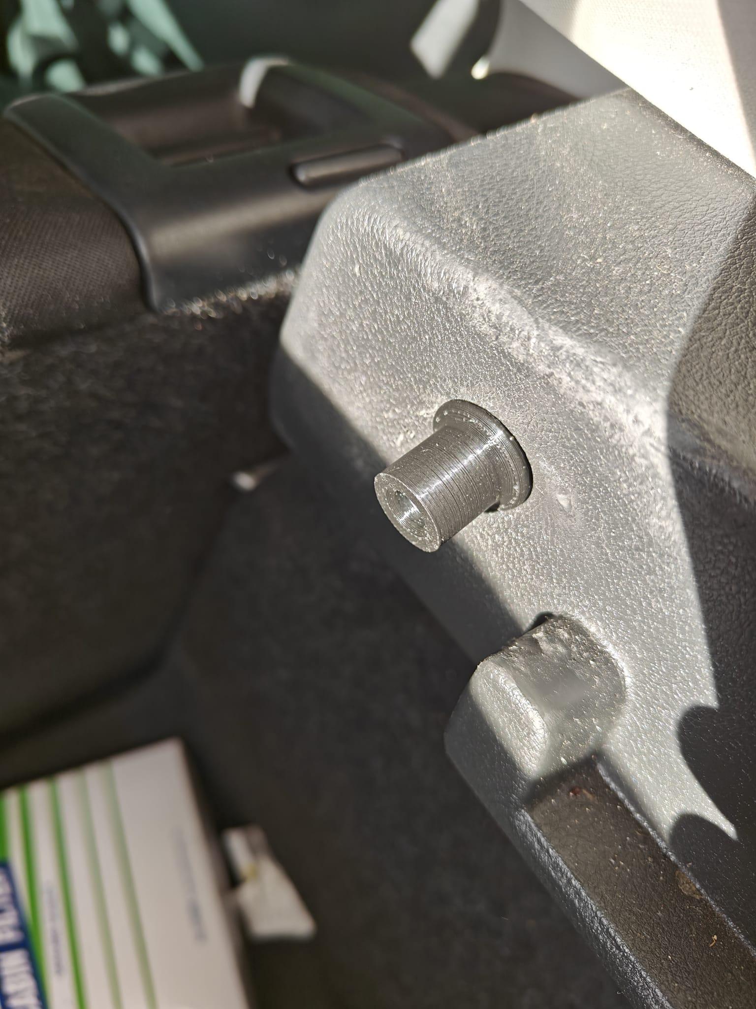 car parcel shelf hinge fix