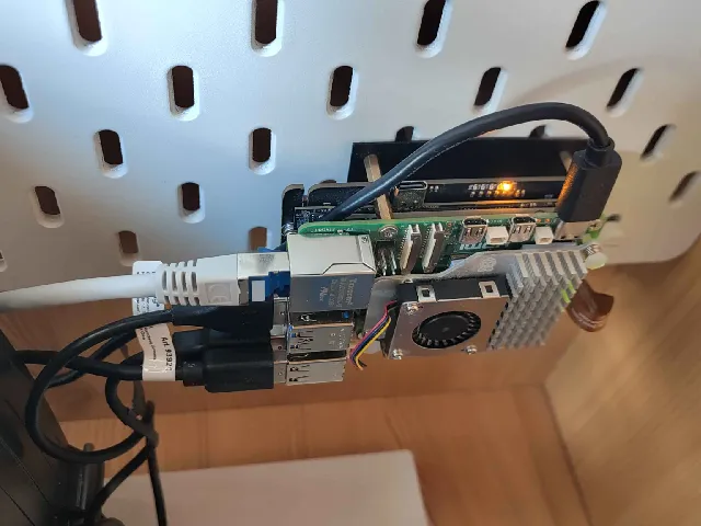 Skadis mount for Freenove Quad M.2 NVMe Adapter for Raspberry Pi (fnk0105)