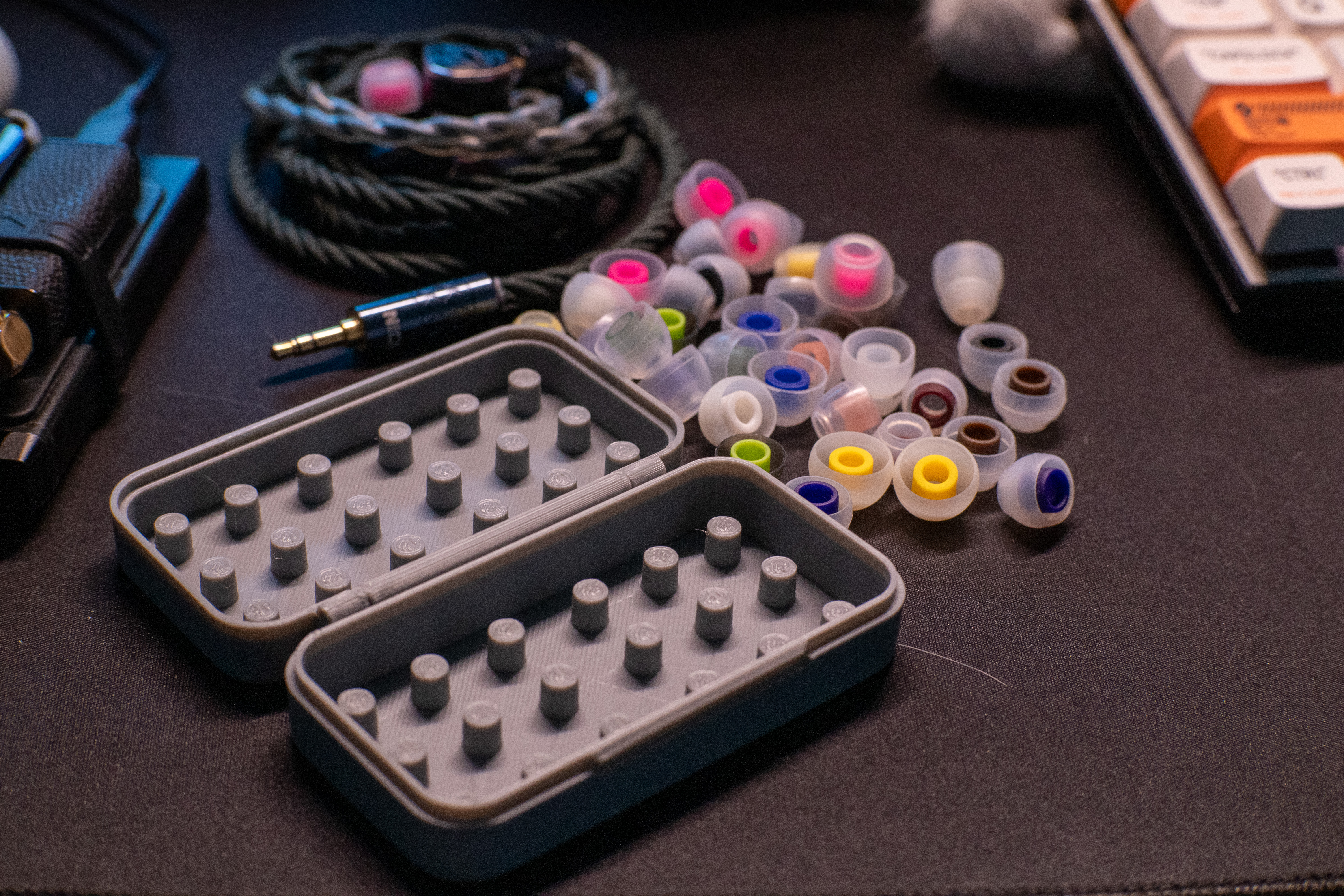 Miniatura 2 do modelo 3D IEM Tip Case - Remixed