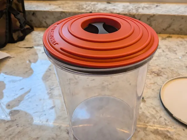 Replacement Lid Seal for Vintage 1996 Le Creuset Seal & Store