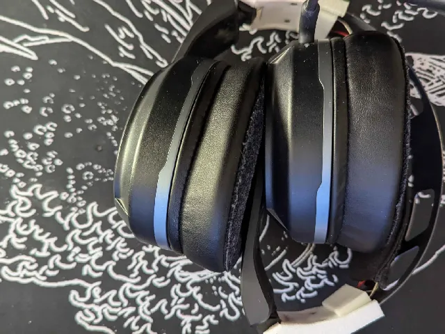 Turtle Beach Atlas Aero hinge