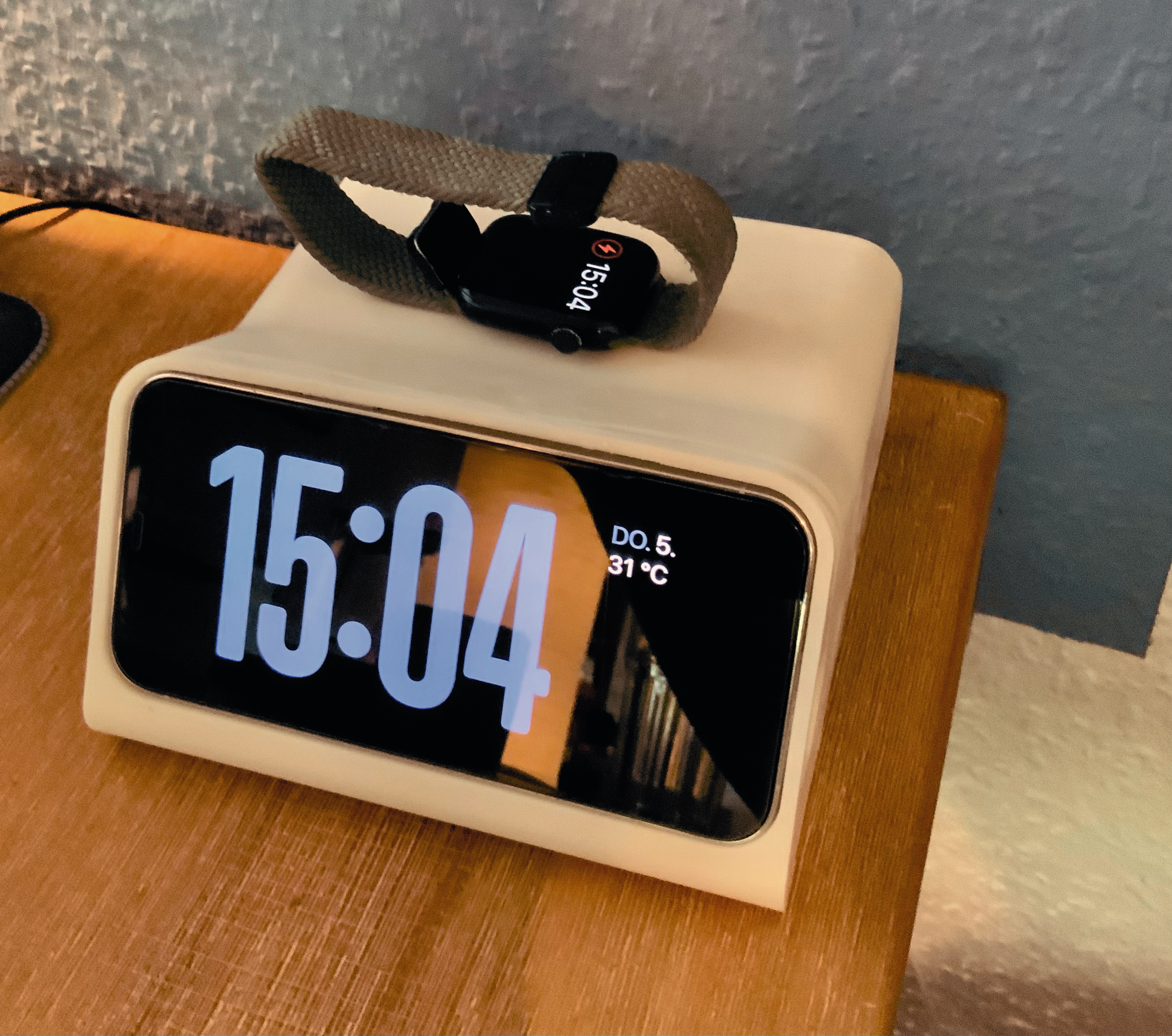 Dock for iPhone | iWatch | AirPods | Scott Yu-Jan (ft. Overwerk)