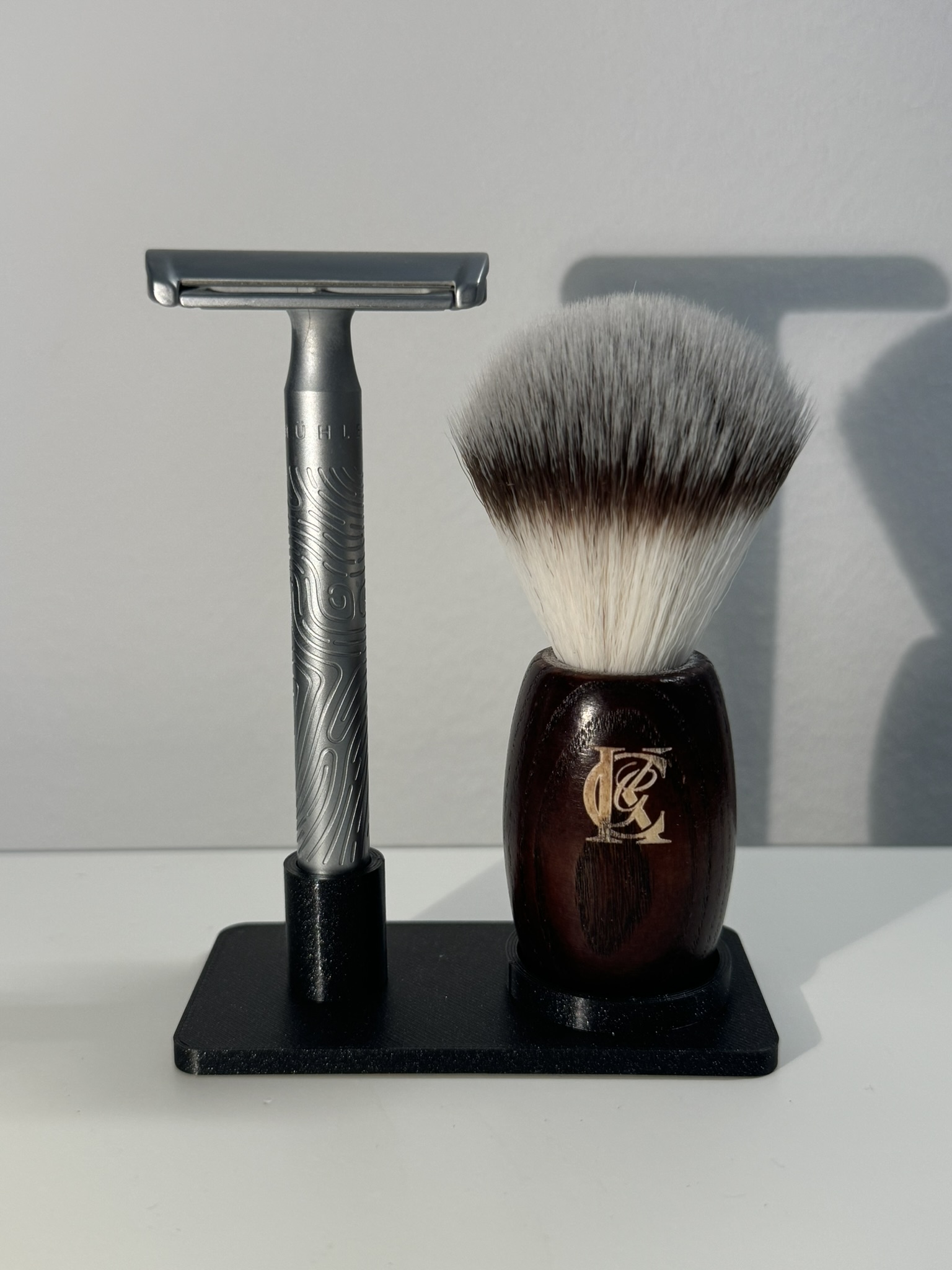 Stand for Mühle Companion + Gilette Brush