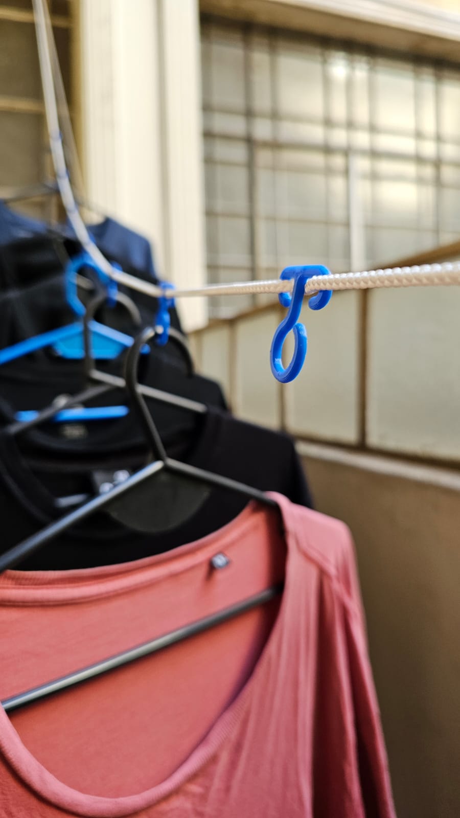 clothesline hook — miniatura 3