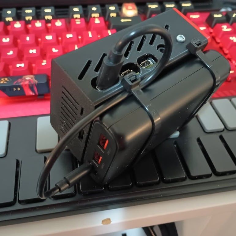 Raspberry Pi 4 case with 3.5＂ touchscreen by robots914 | Download free ...