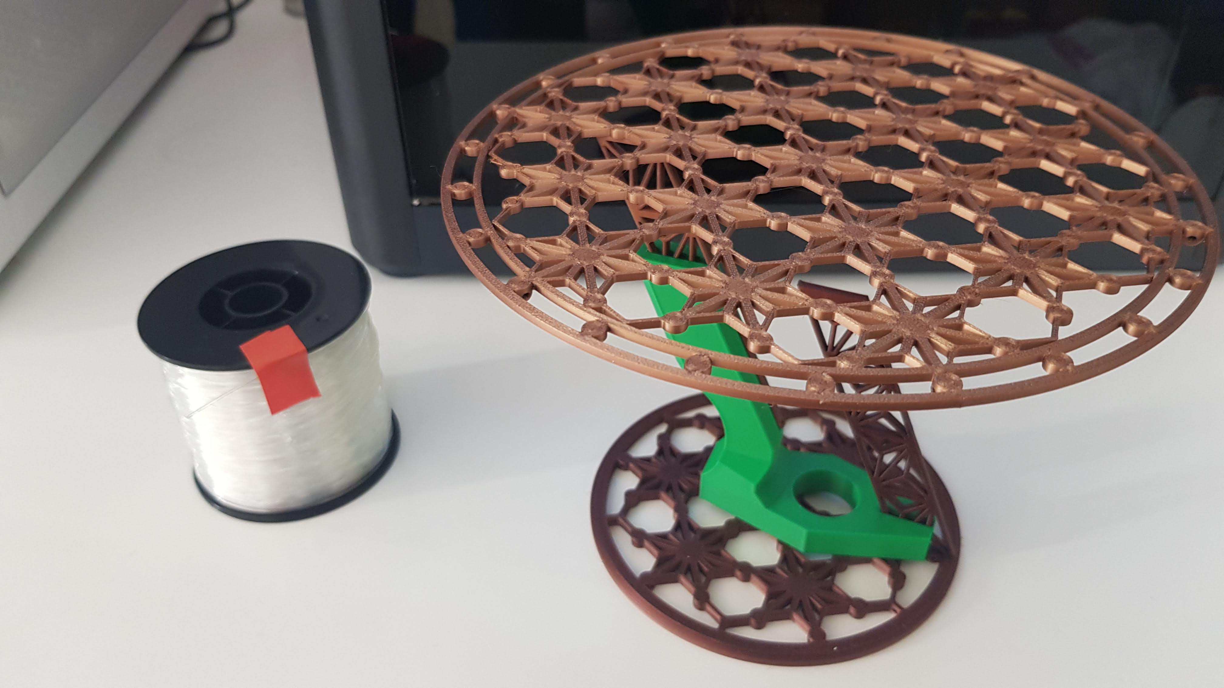 Miniatura 5 do modelo 3D Flying Table