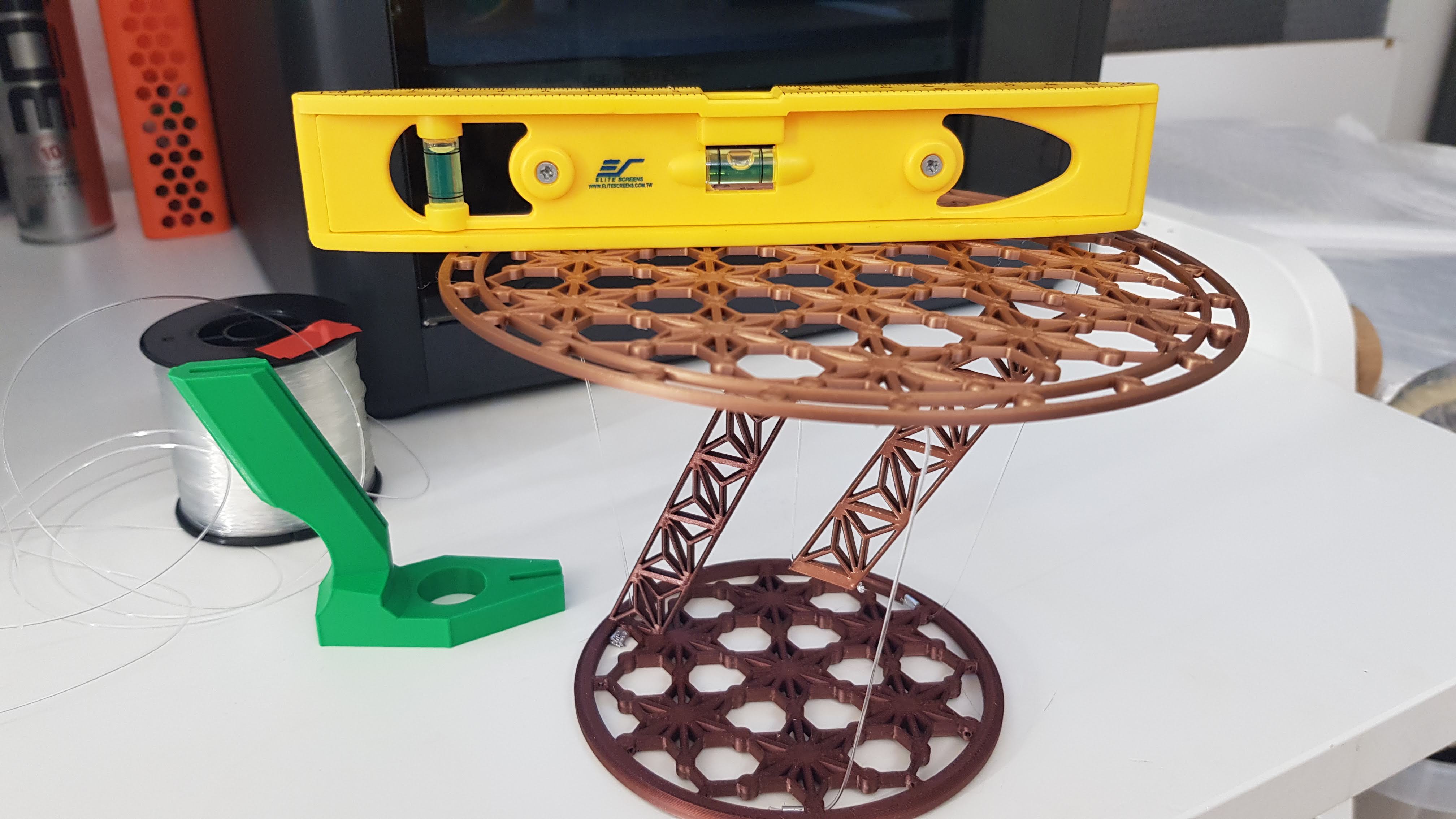 Miniatura 10 do modelo 3D Flying Table