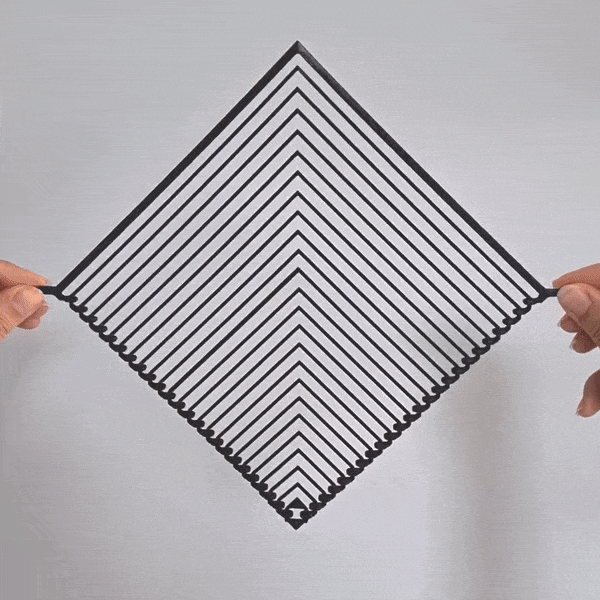Hypnotic square kinetic spinner