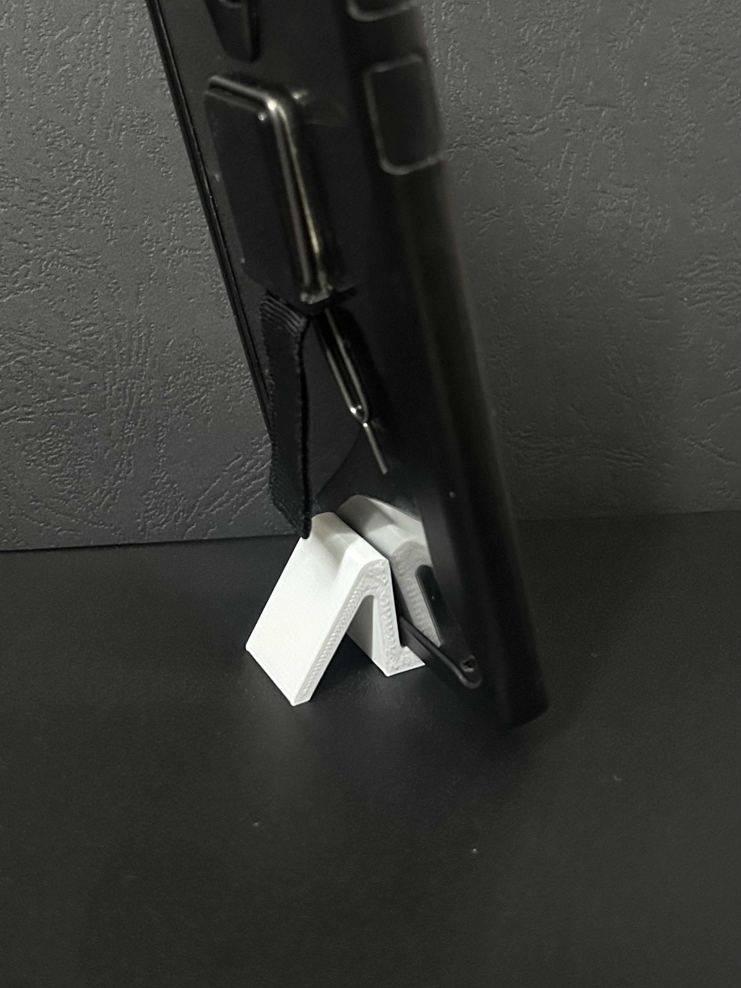 Simple phone stand
