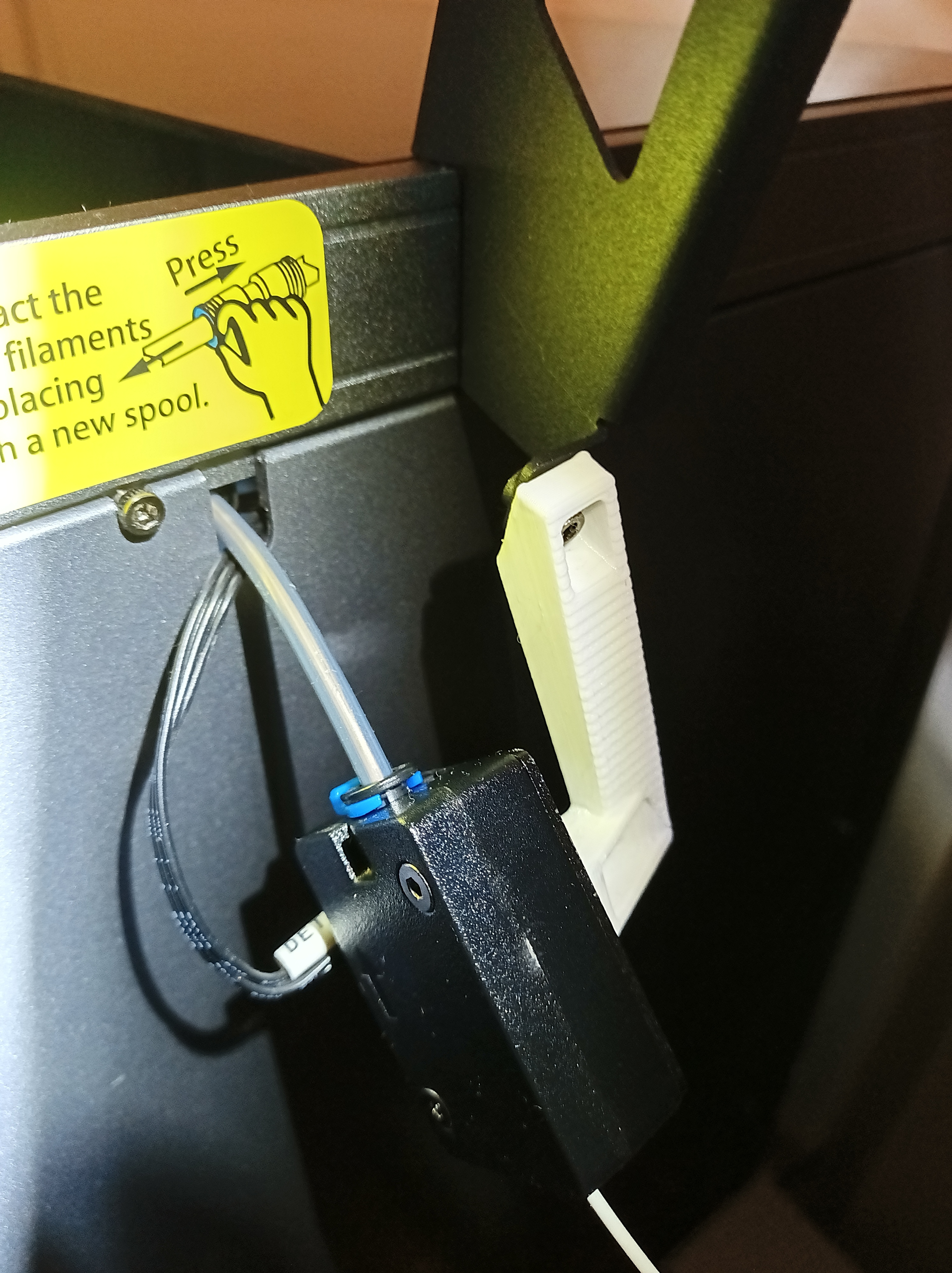 sv08 stock filament sensor mount on stock spool holder facing downwards