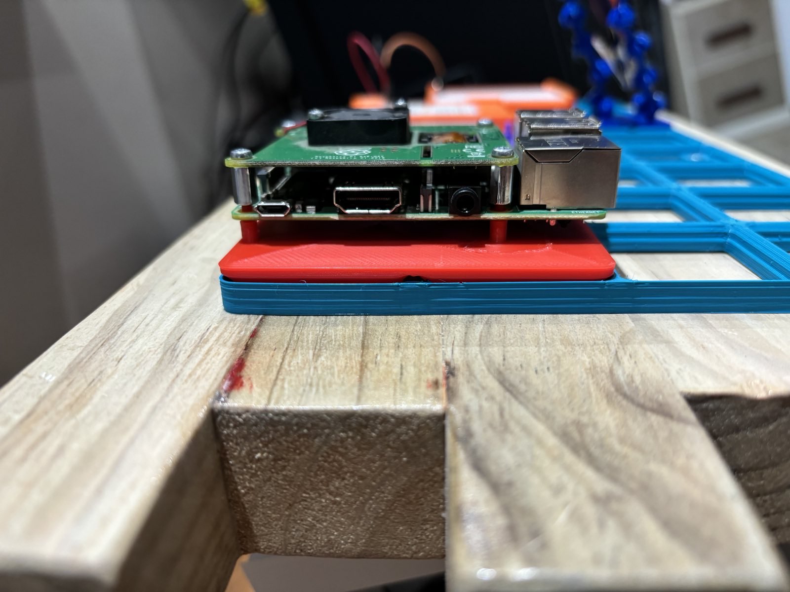 Miniatura 4 do modelo 3D Gridfinity Electronics bench