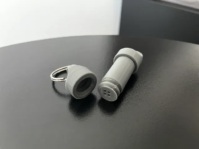 Keychain salt shaker