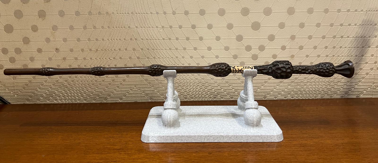 Wand Stand