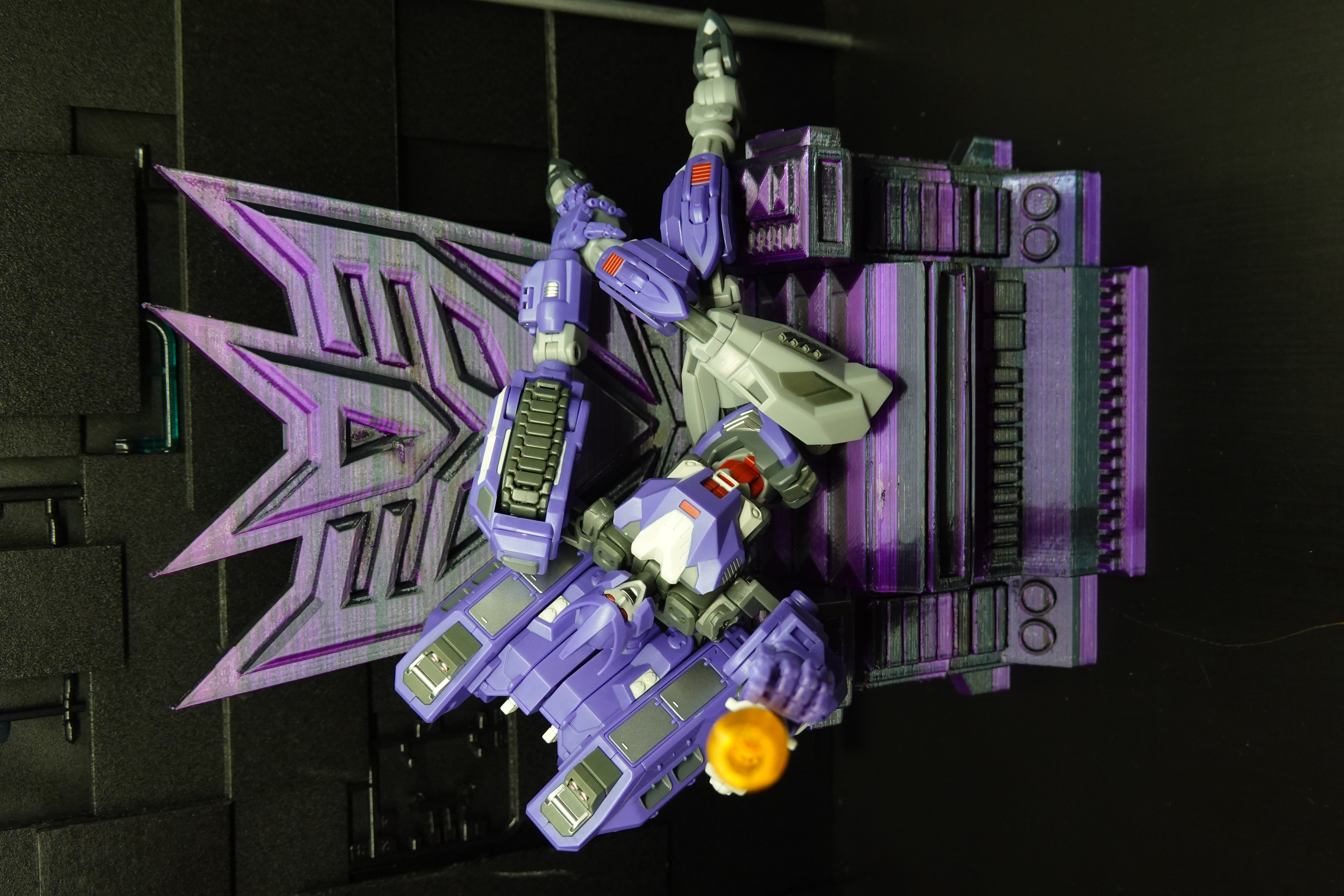 Miniatura 5 do modelo 3D Deception Tyrant's Throne
