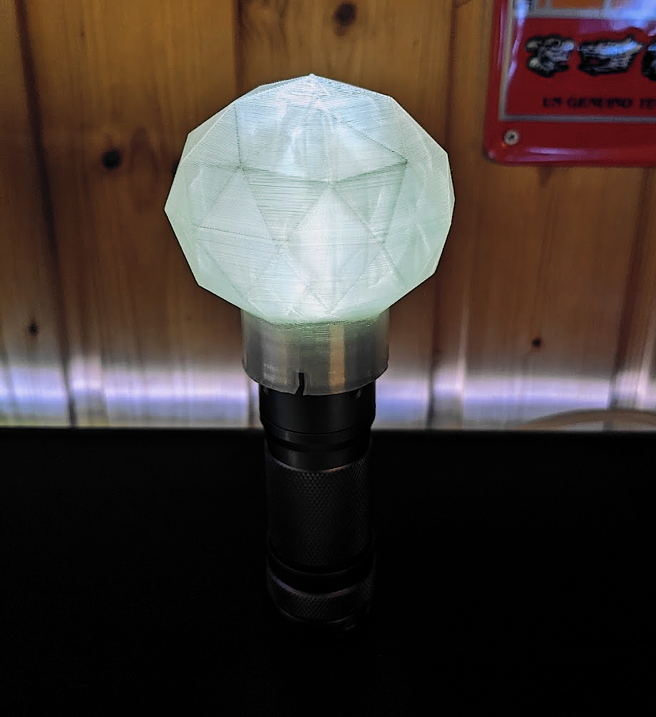 Miniatura 2 do modelo 3D Flashlight icosphere diffuser