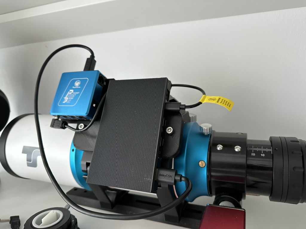 Computer and Powerbox Plate for Telescopes, easy to exchange