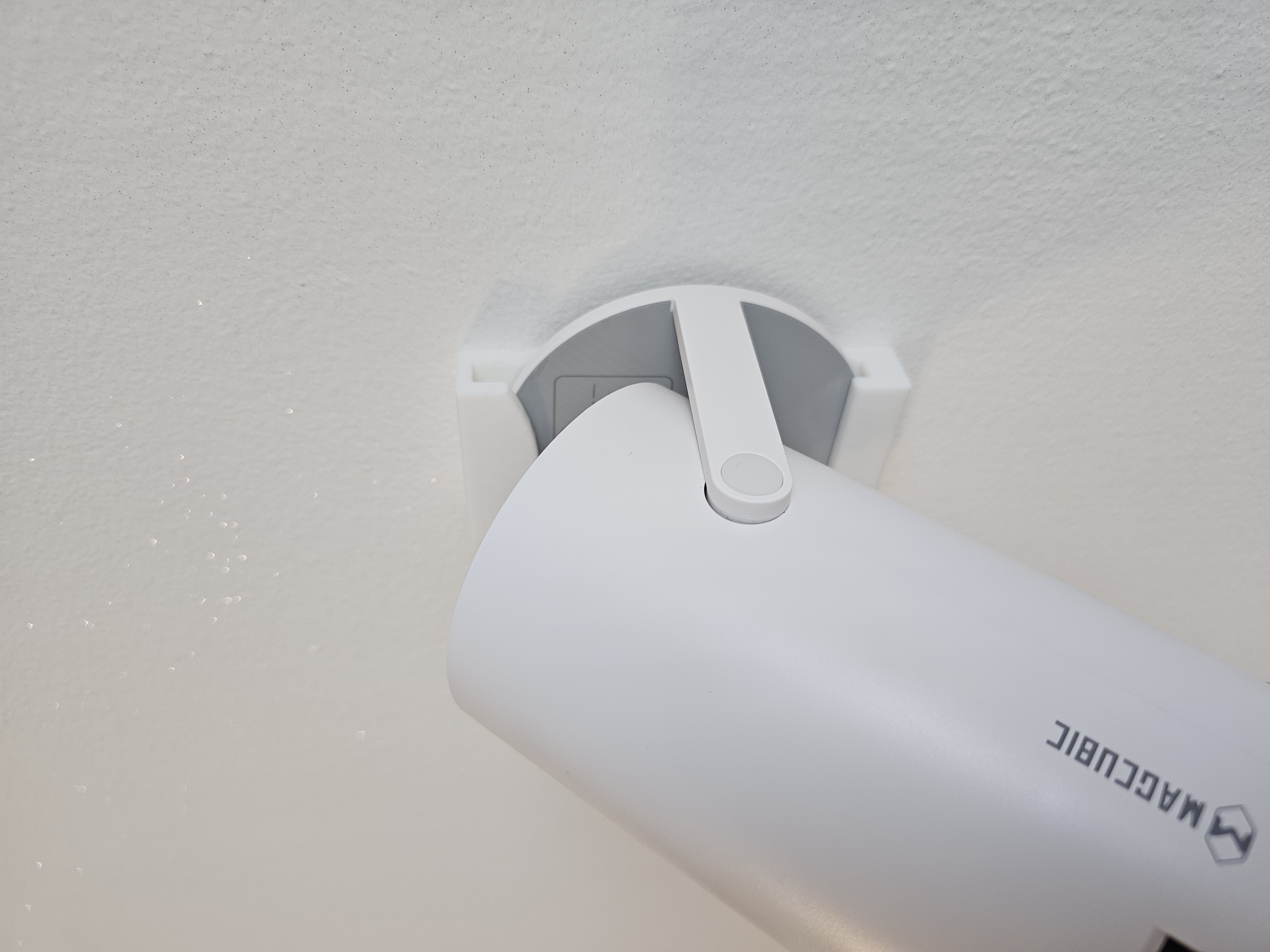 HY300 Wall-Mounted Projector Holder
