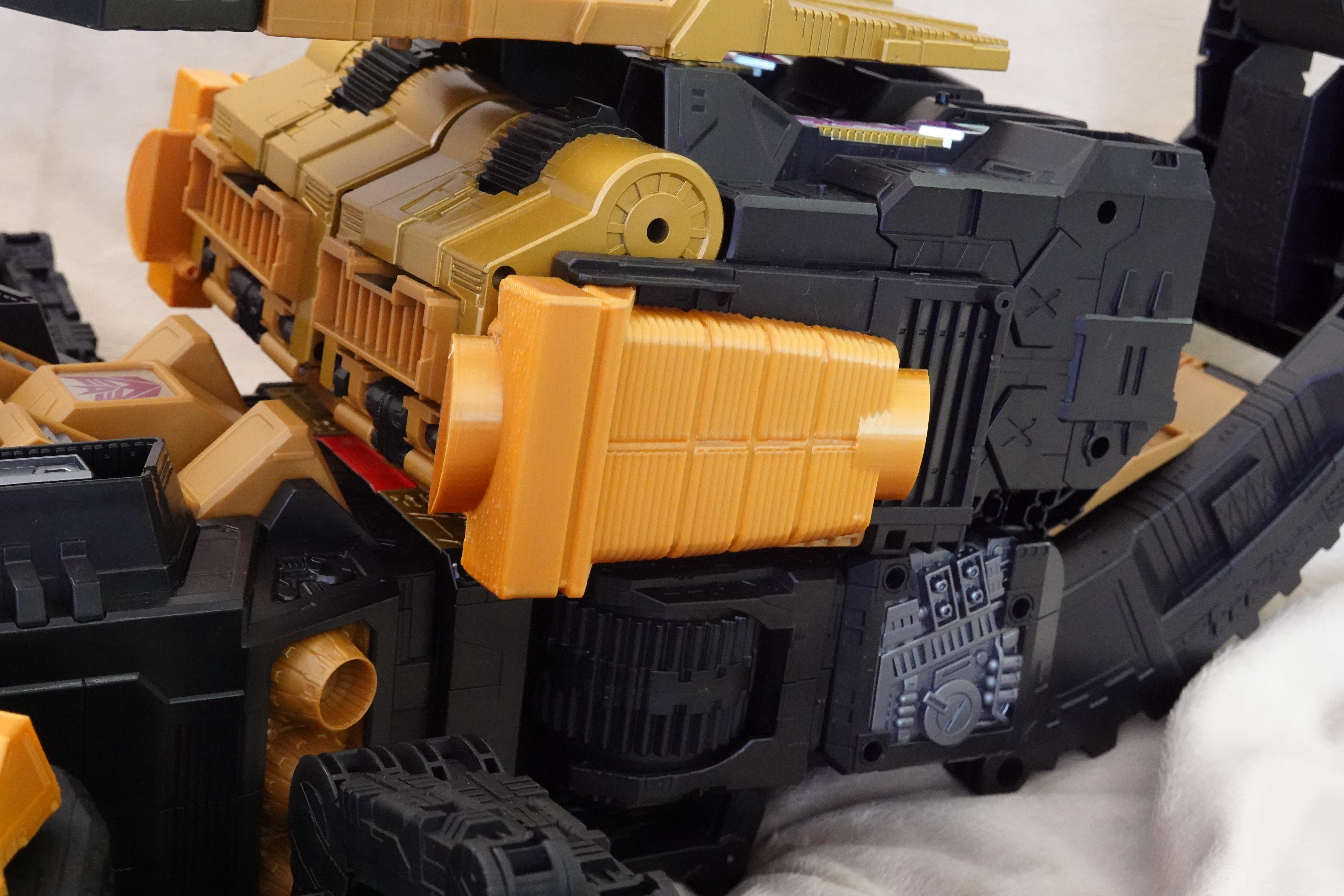 Titan Scorpion Leg Shields